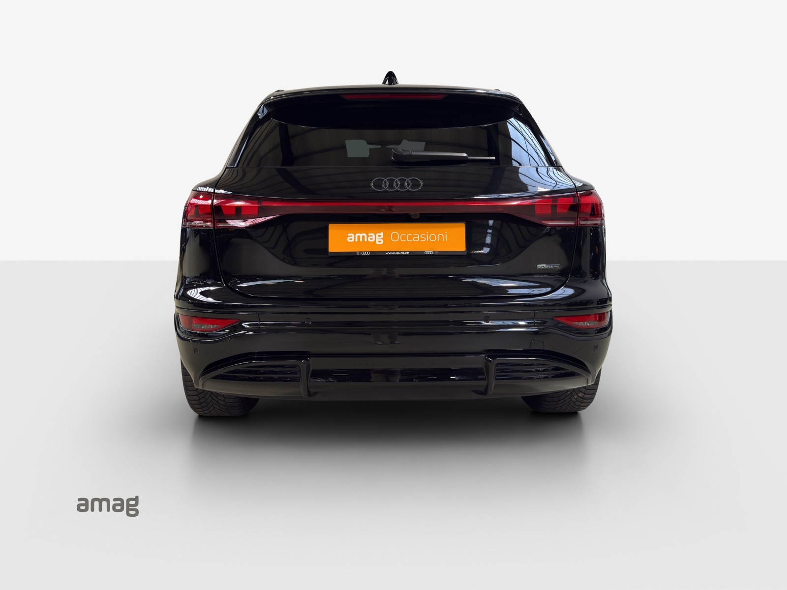 AUDI Q6 e-tron quattro-image-4