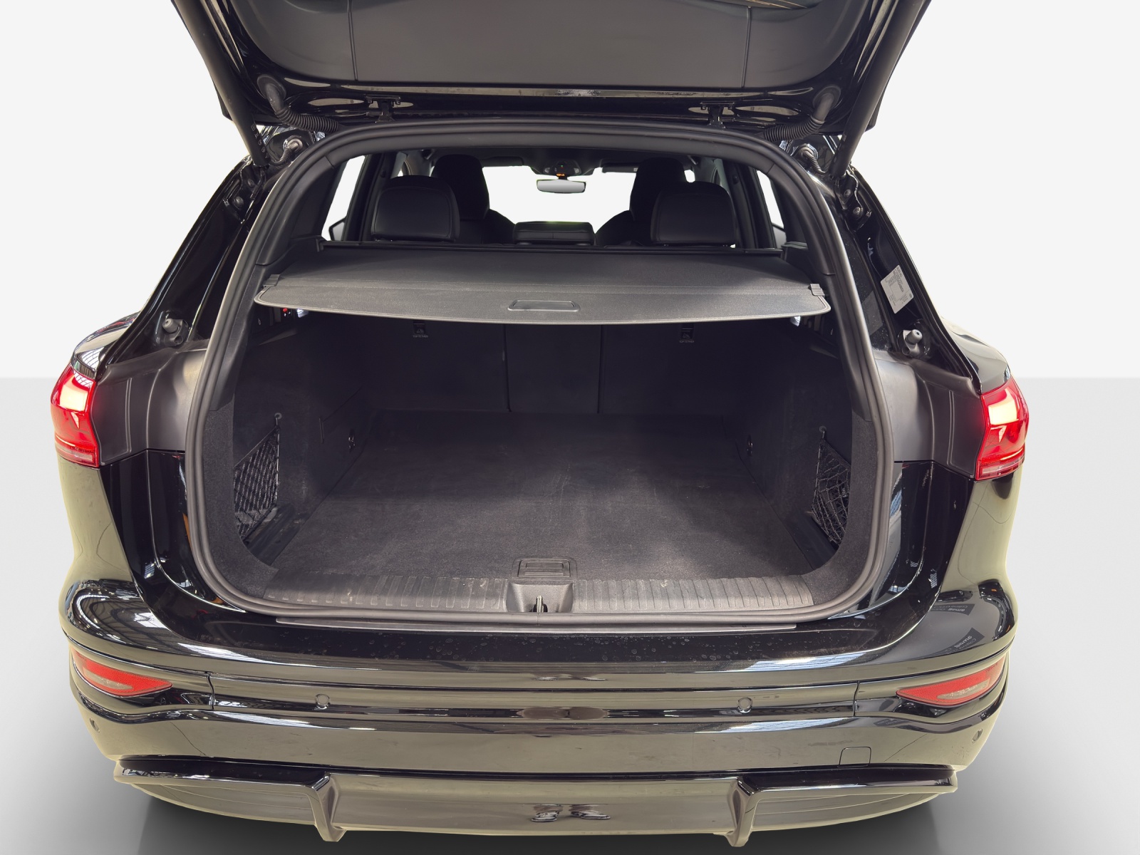 AUDI Q6 e-tron quattro-image-13