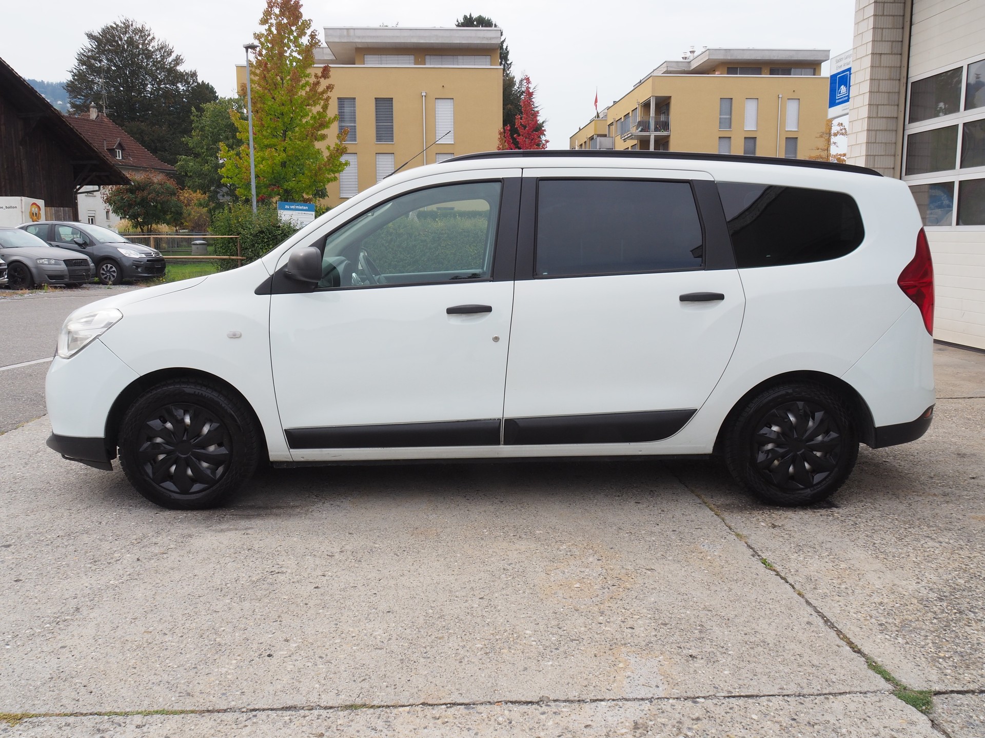 DACIA Lodgy 1.6 Ambiance-image-1