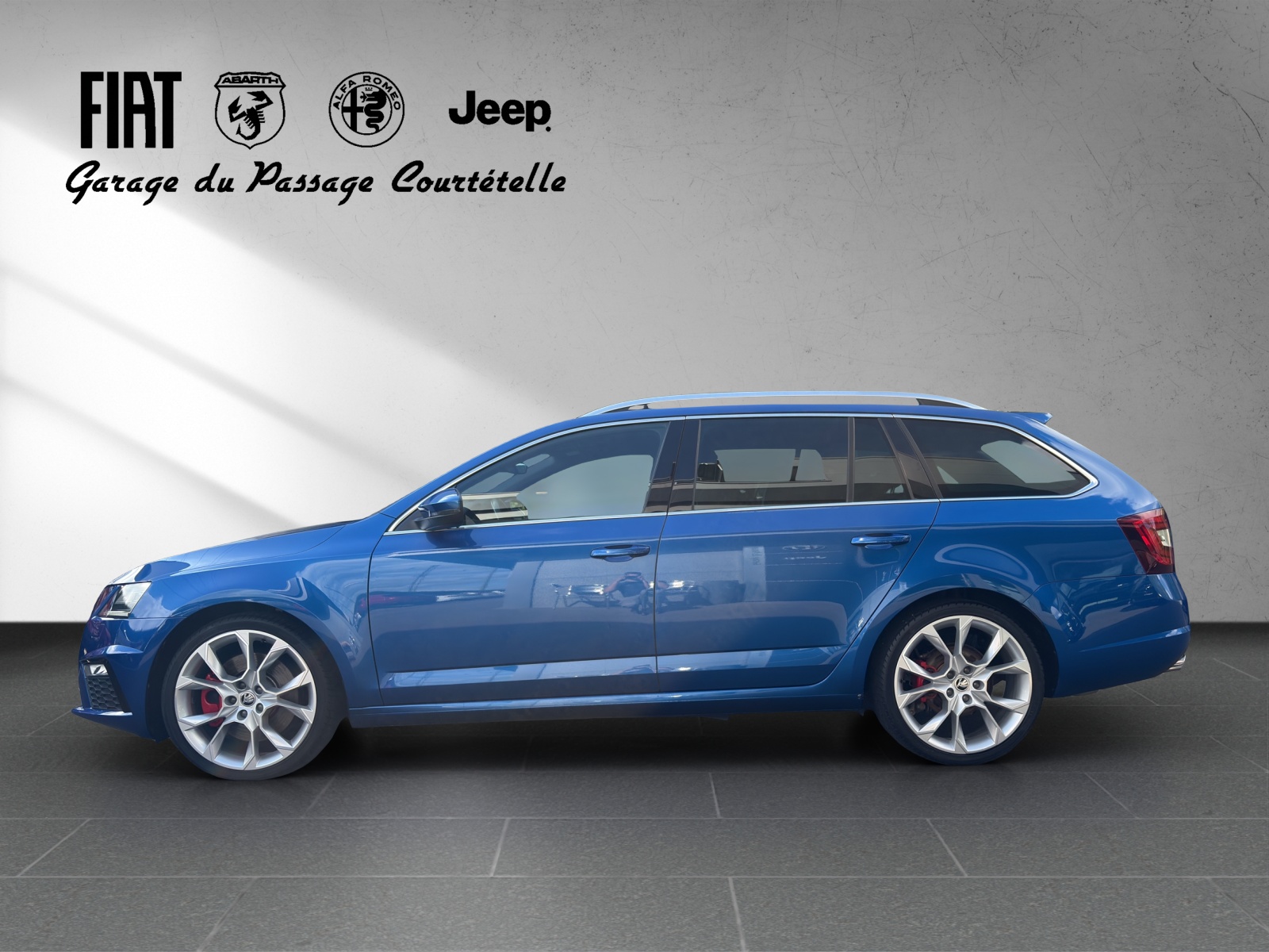 SKODA Octavia Combi 2.0 TSI RS DSG-image-2