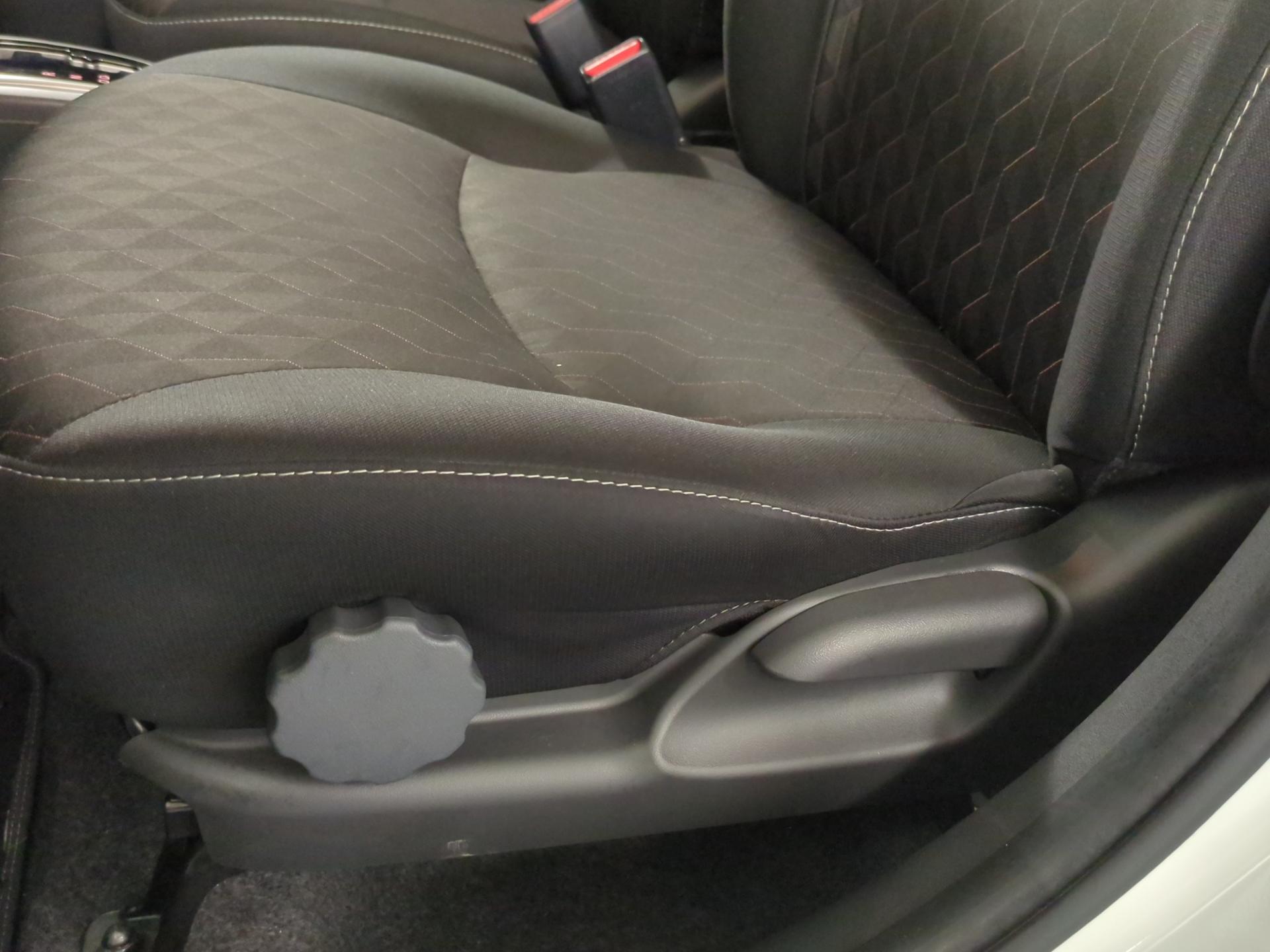 MITSUBISHI Space Star 1.2 CVT Inform-image-18
