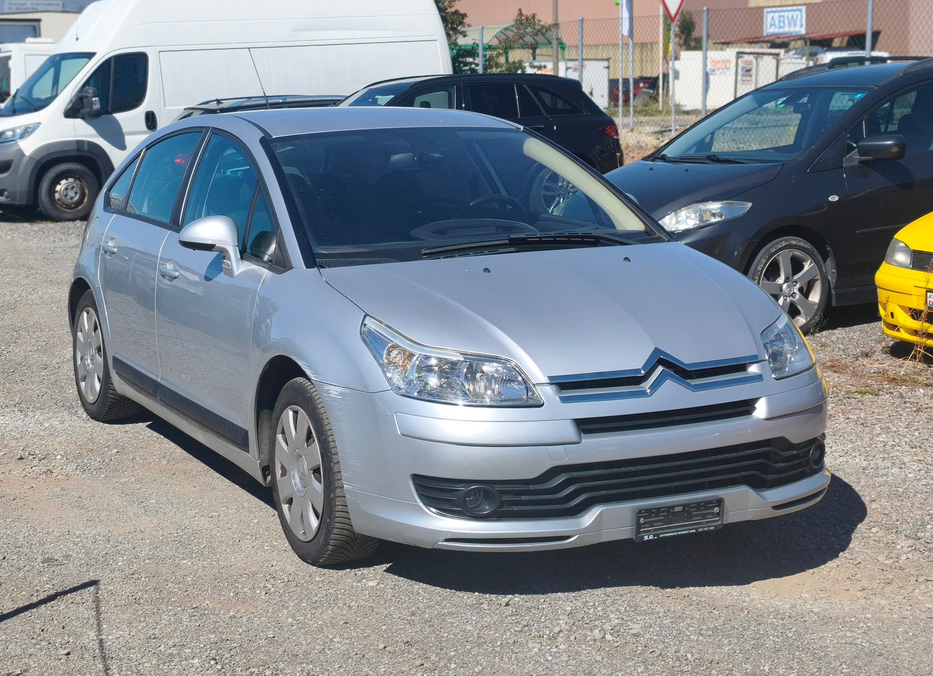 CITROEN C4 Berline 1.6i 16V VTR-image-1