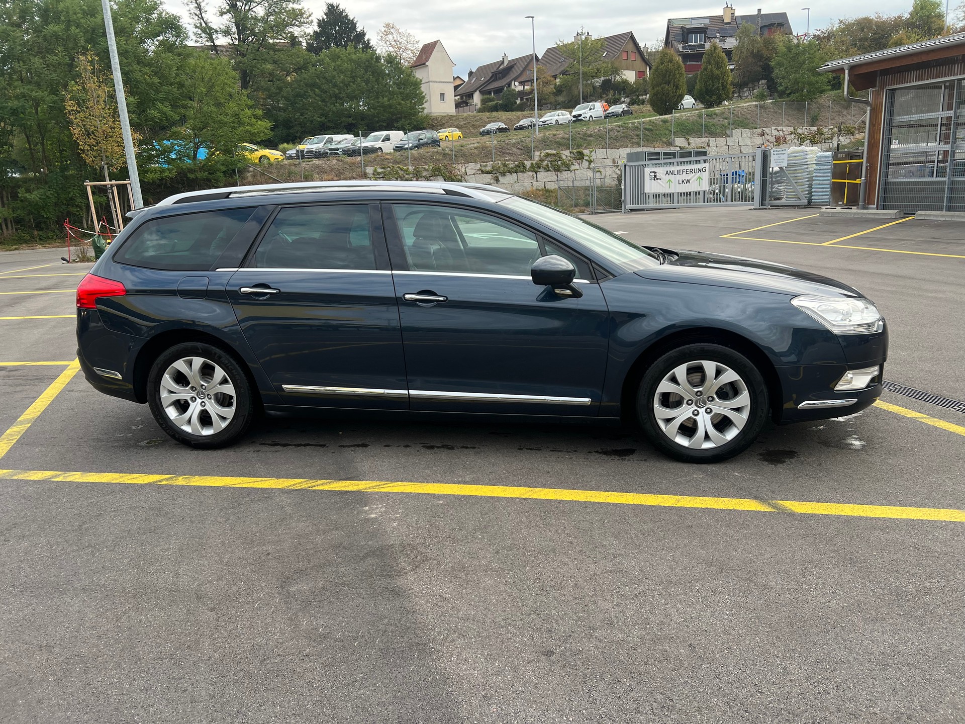 CITROEN C5 Tourer 2.0 HDi Premium Automatic-image-2