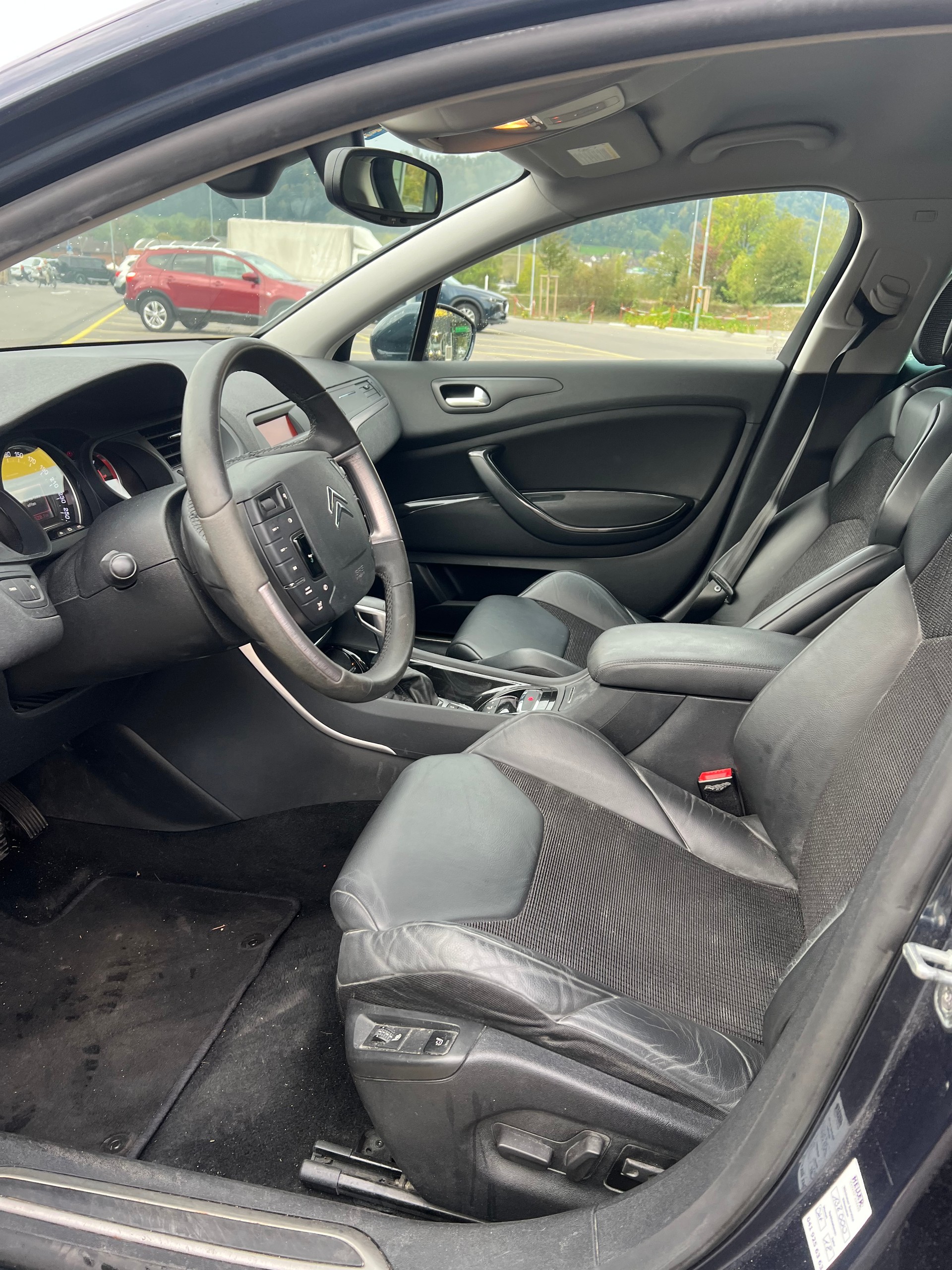 CITROEN C5 Tourer 2.0 HDi Premium Automatic-image-11