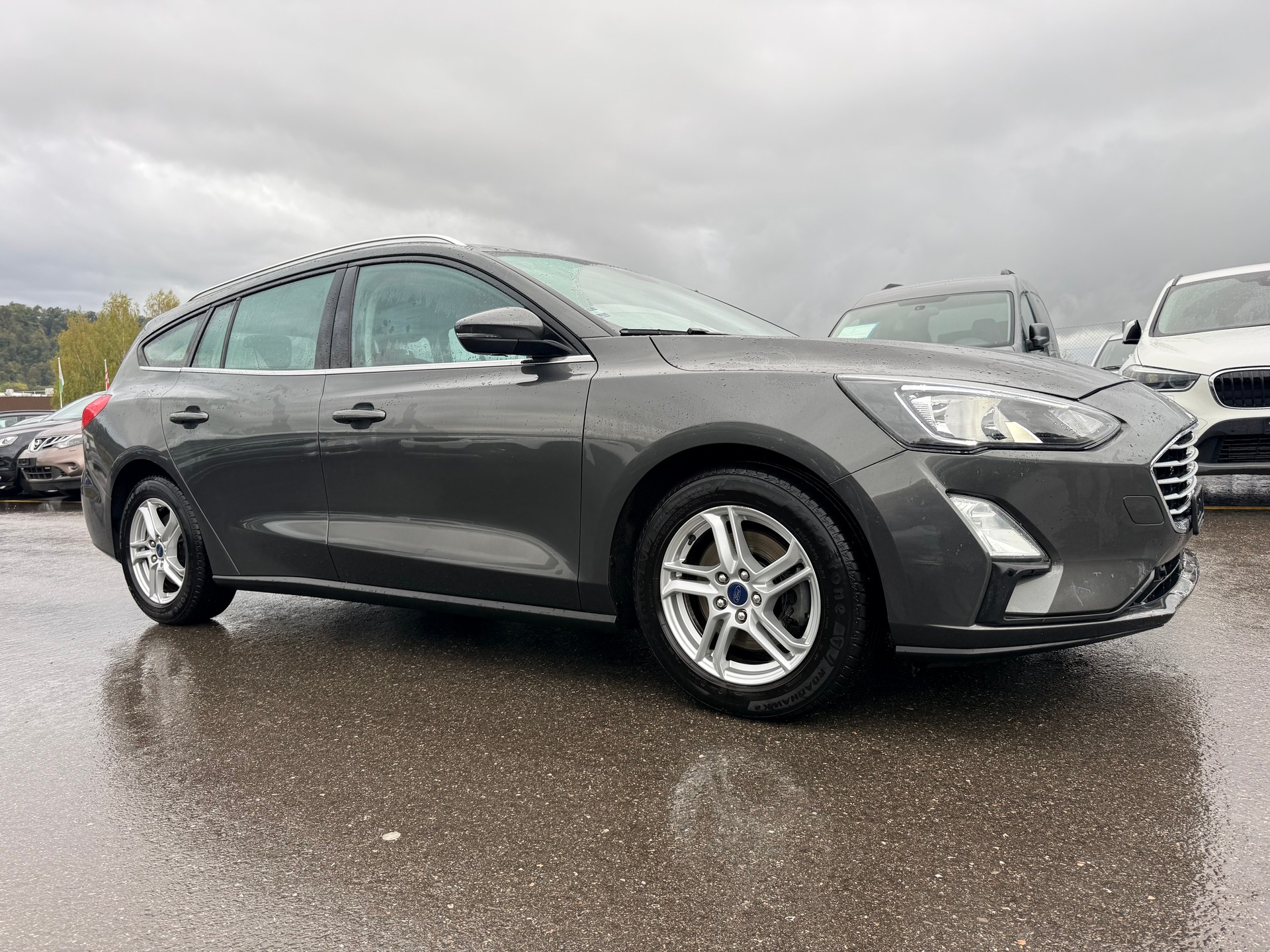 FORD Focus 1.0 SCTi Titanium Automatic-image-4