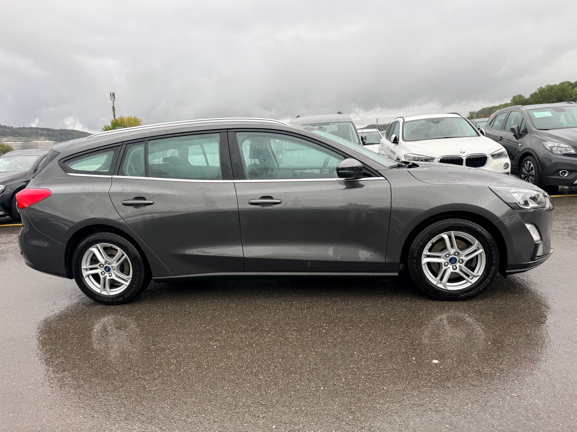 FORD Focus 1.0 SCTi Titanium Automatic-image-5