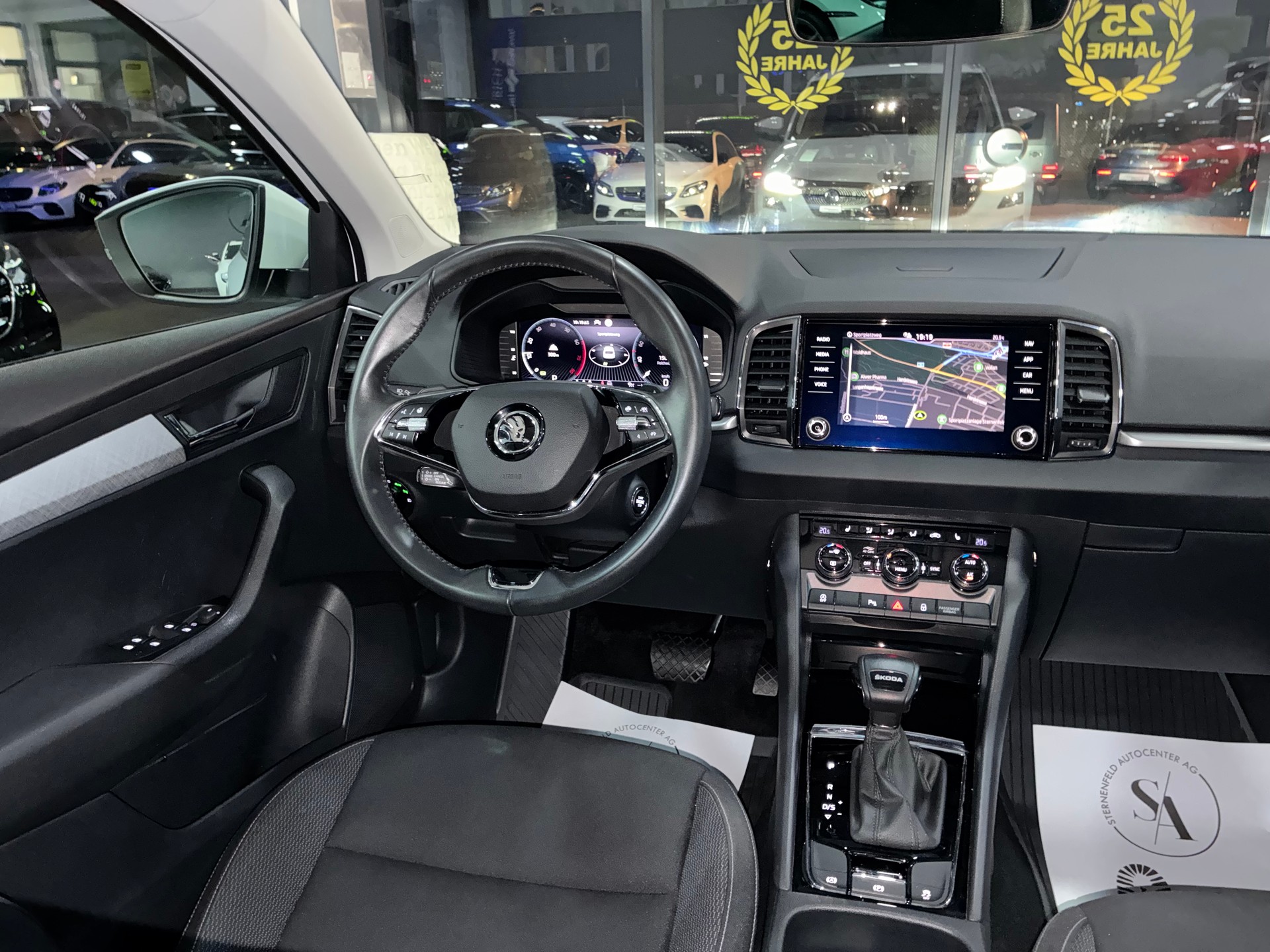 SKODA Karoq 1.5 TSI Ambition DSG-image-8