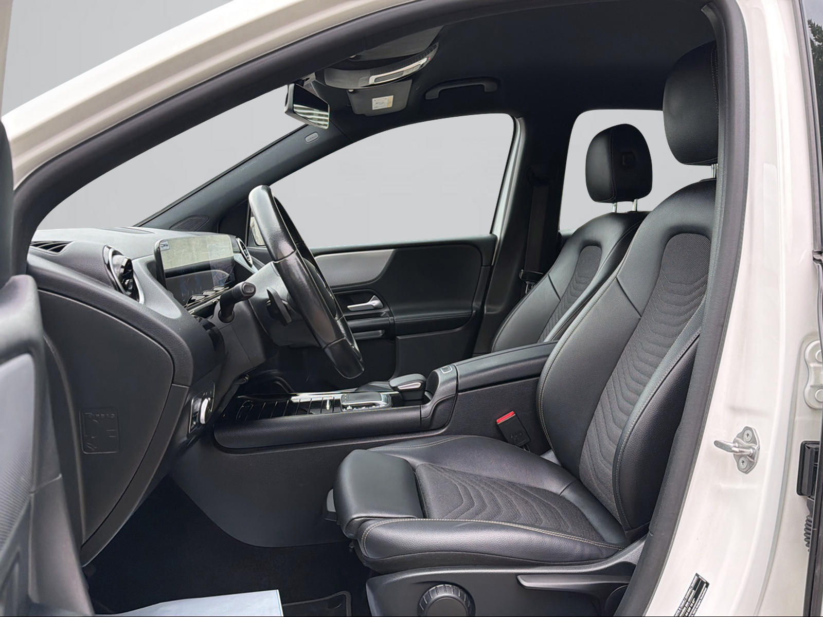 MERCEDES-BENZ B 180 Style-image-9
