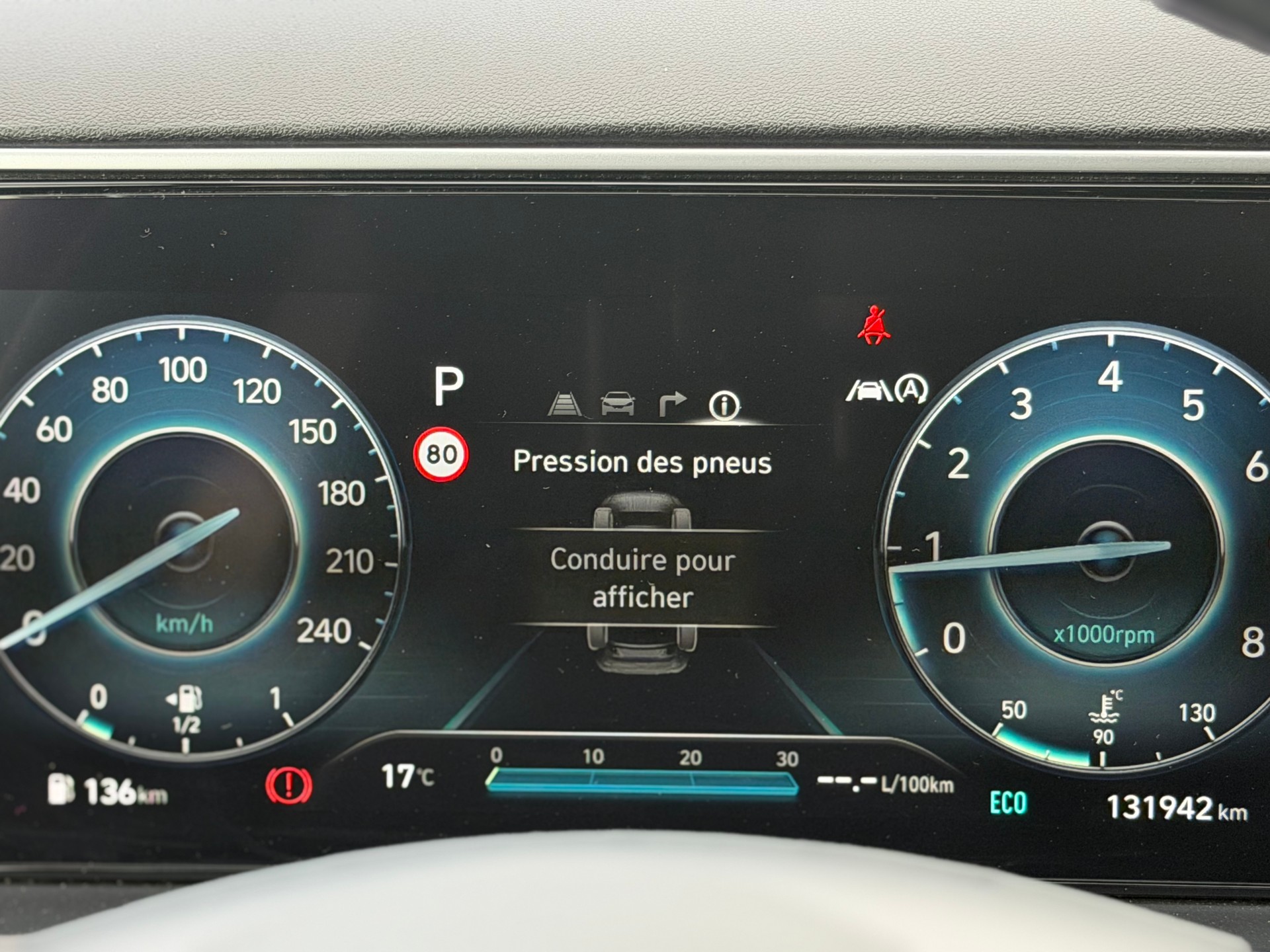 HYUNDAI Tucson 1.6 TGDI 48V Amplia DCT 2WD-image-8