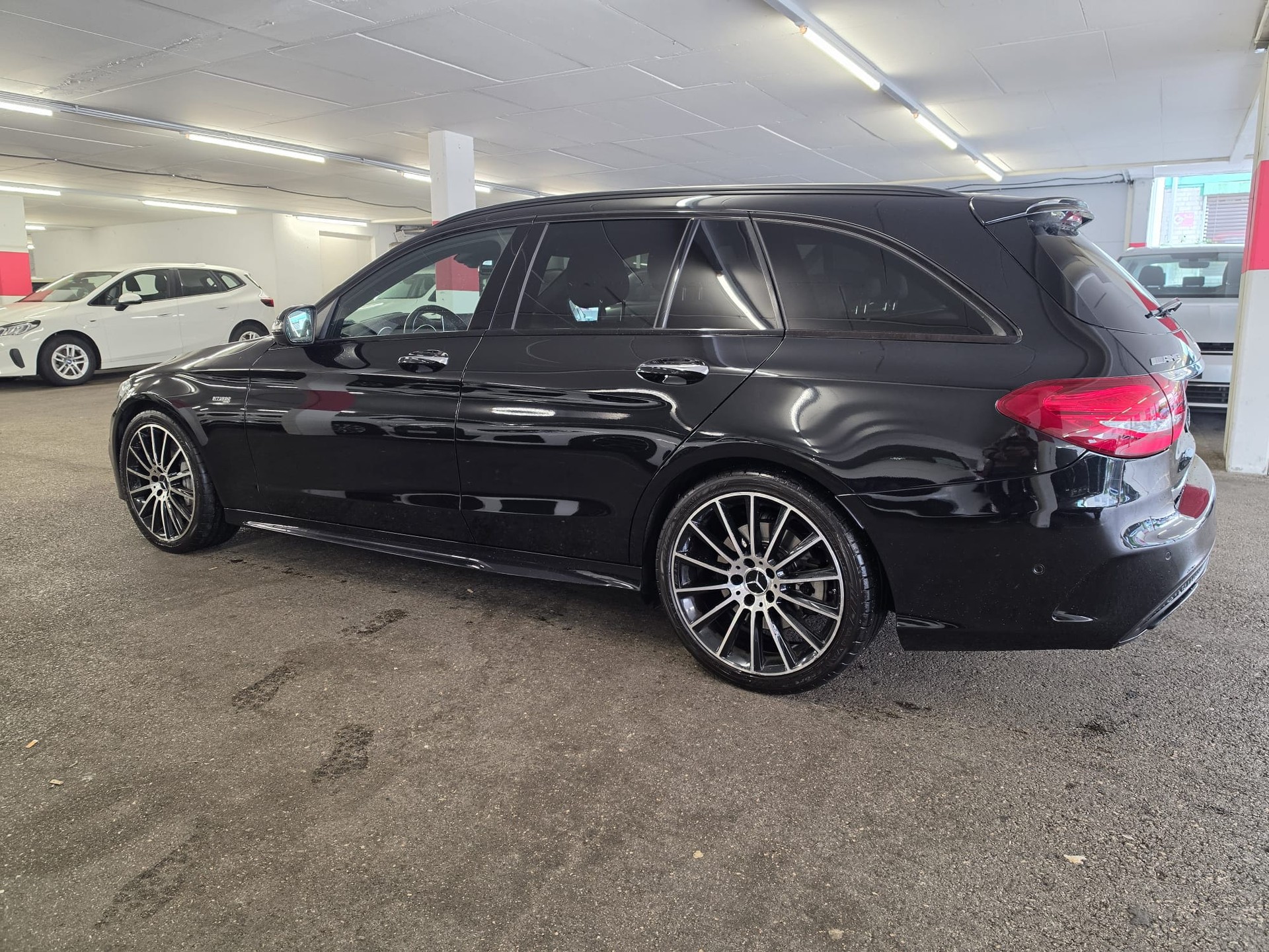 MERCEDES-BENZ C 43 AMG 4Matic 9G-Tronic-image-6