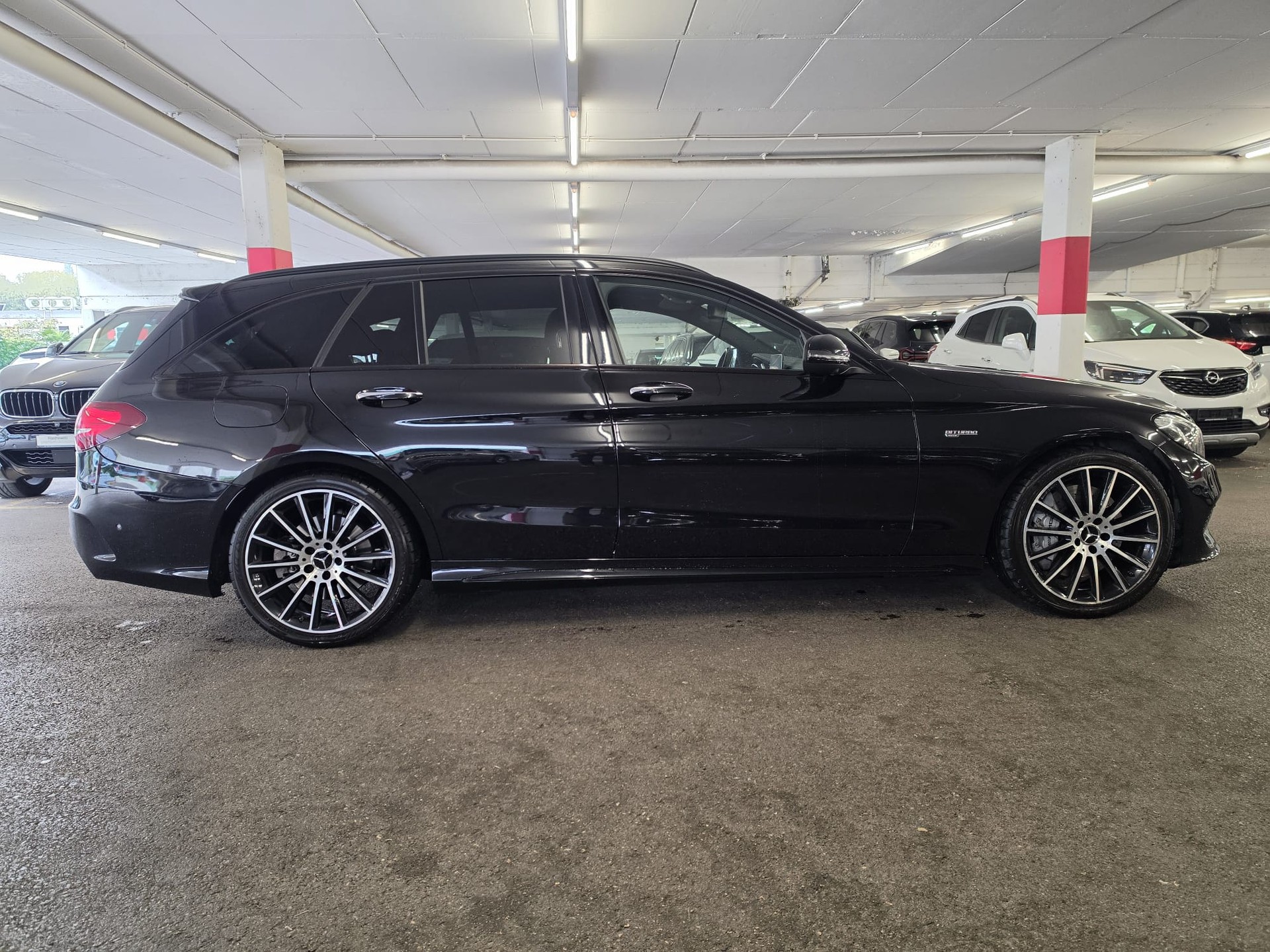 MERCEDES-BENZ C 43 AMG 4Matic 9G-Tronic-image-2