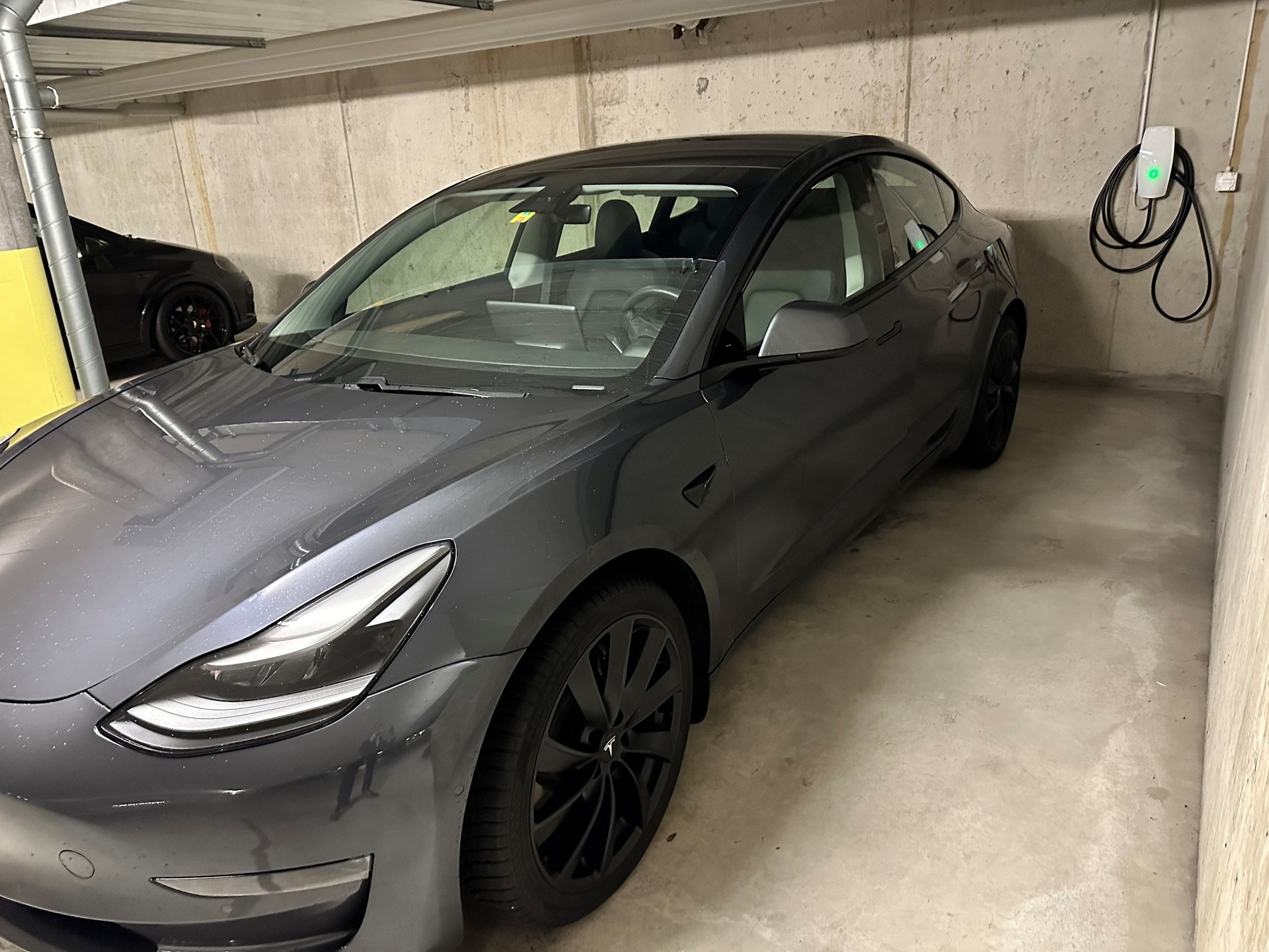 TESLA Model 3-image-0