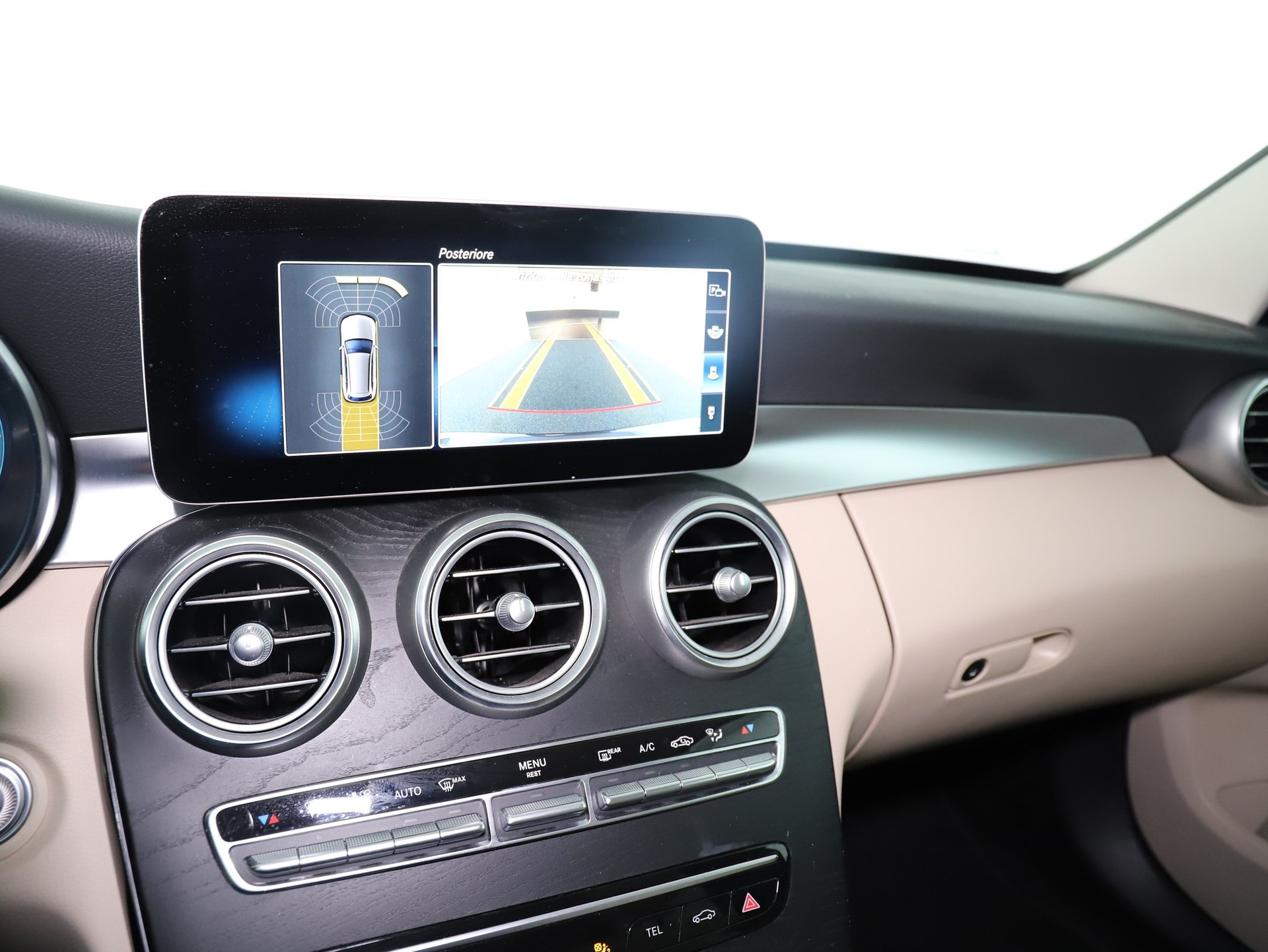 MERCEDES-BENZ C 220 d Swiss Star AMG Line 4Matic 9G-Tronic-image-14