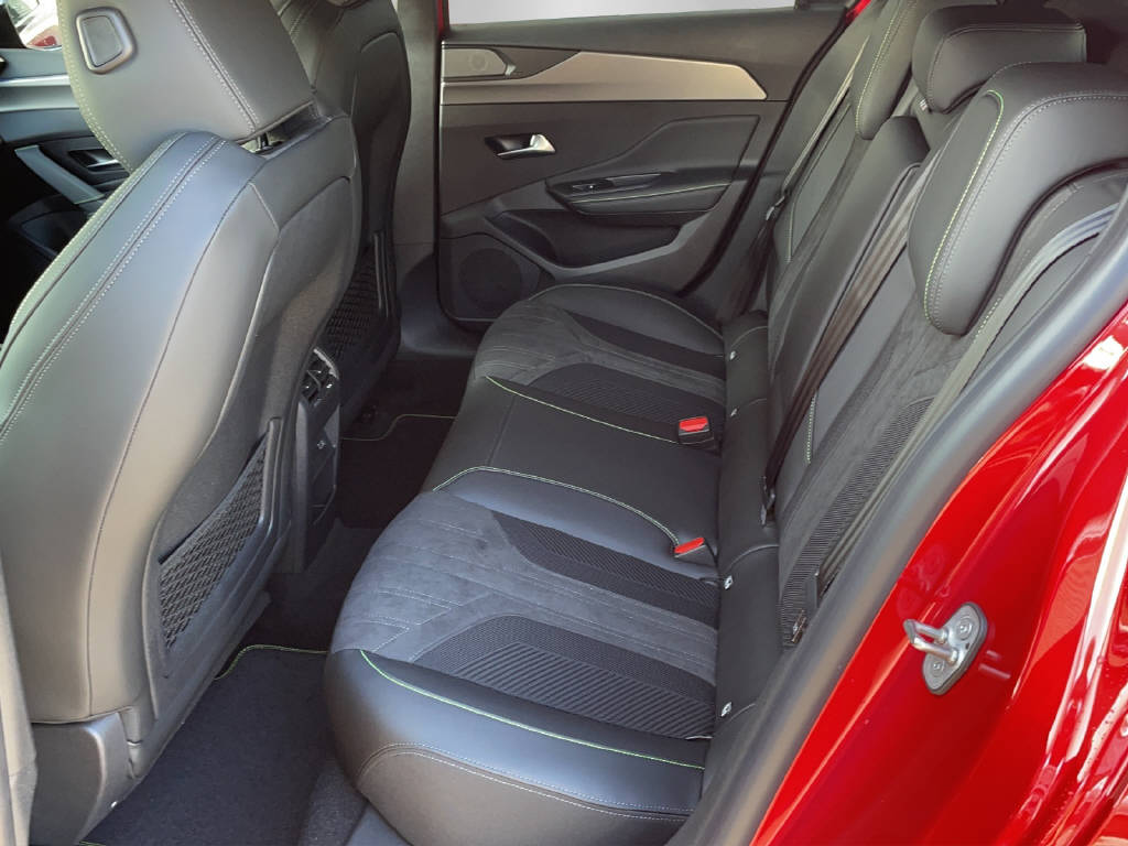 PEUGEOT 308 1.6 PHEV 180 GT-image-7