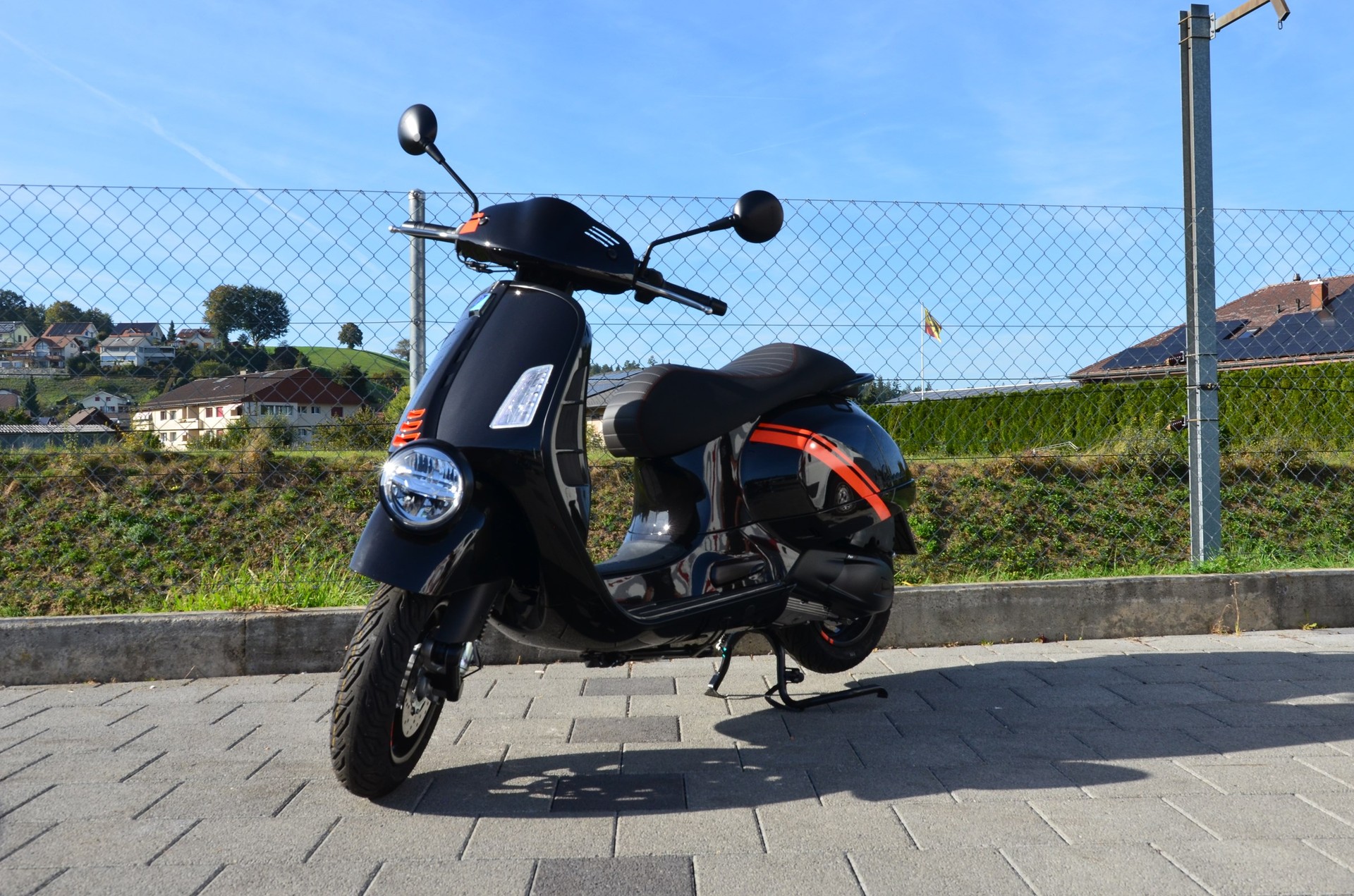 PIAGGIO Vespa GTV 300-showroom-element-1