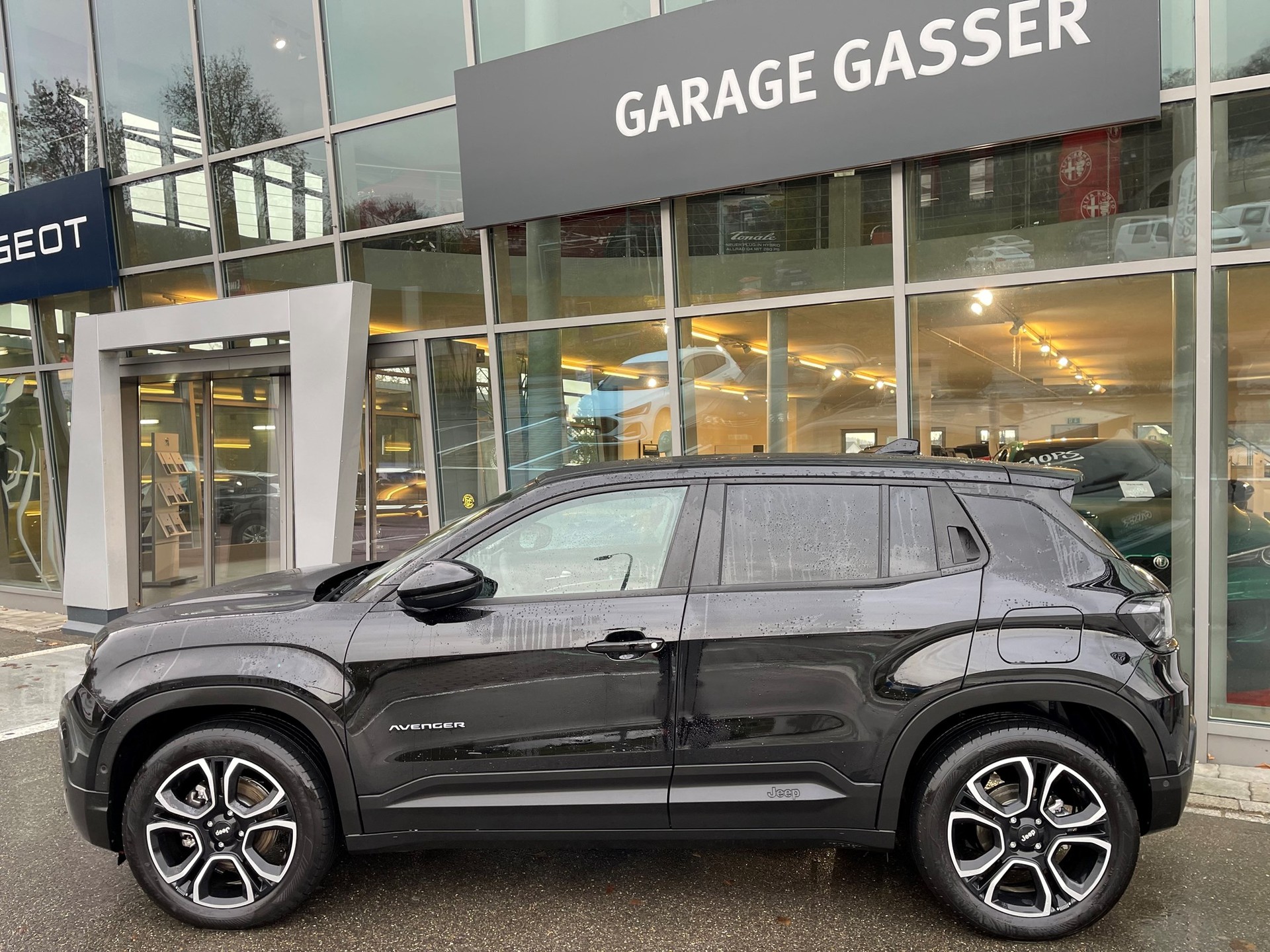 JEEP Avenger 54kWh Summit-image-1