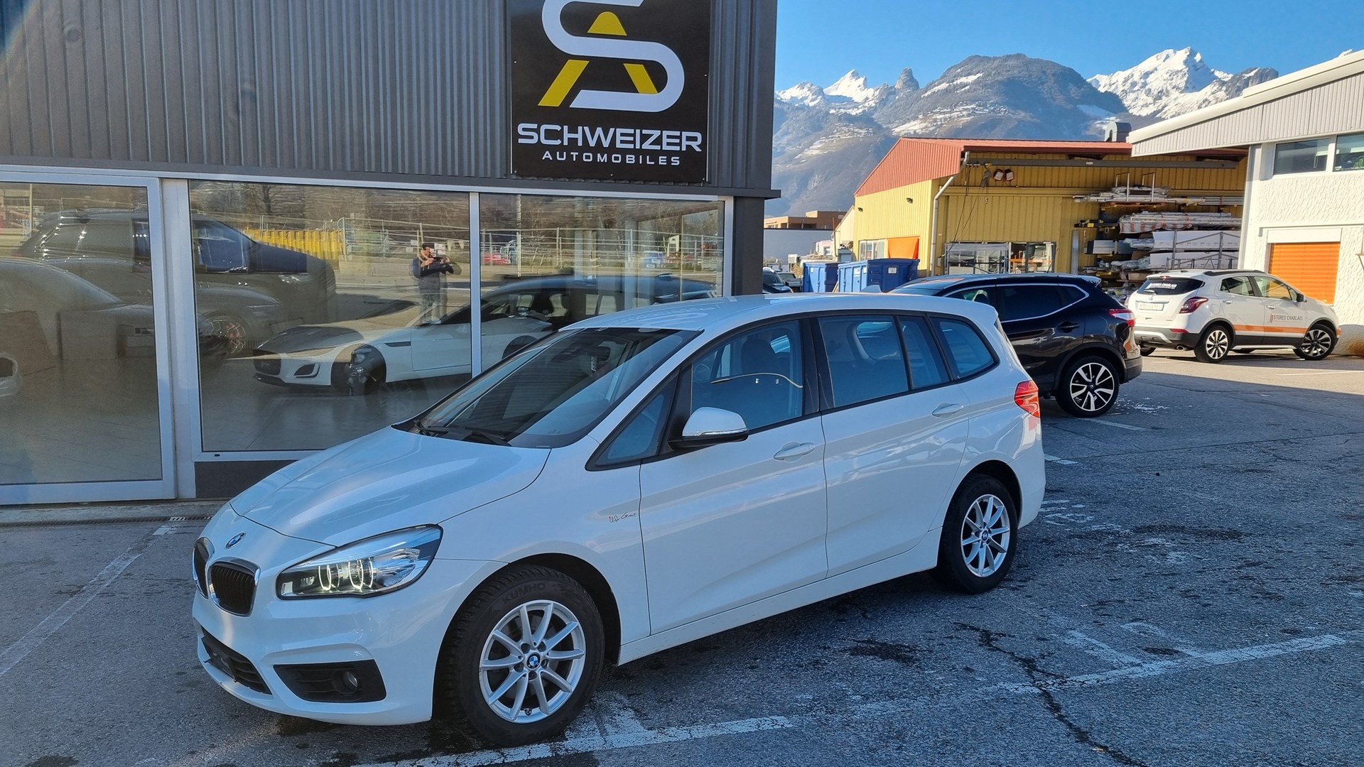 BMW 218d Gran Tourer-image-0