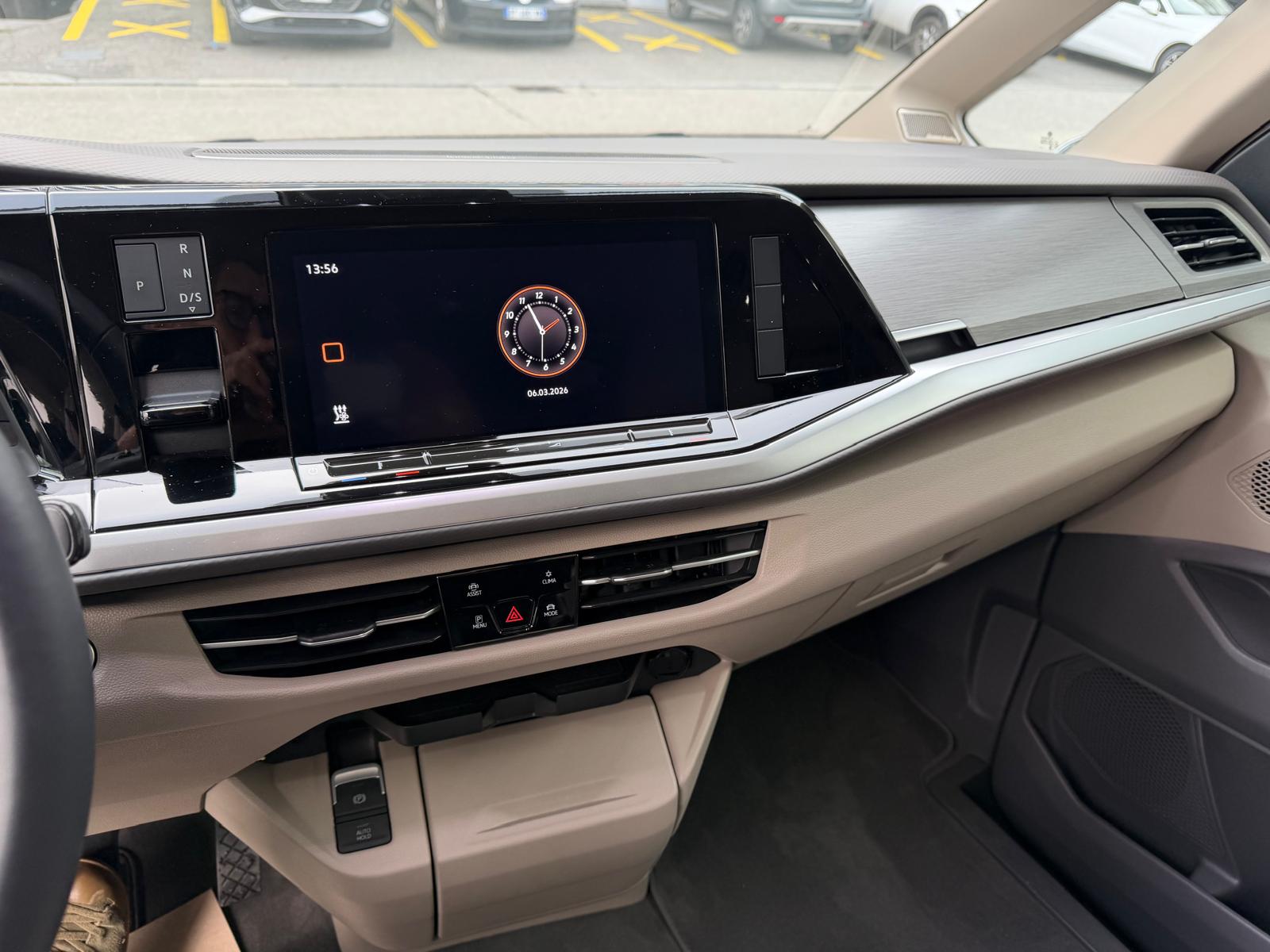 VW Multivan 1.4 eHybrid Life Edition DSG Lang-image-8