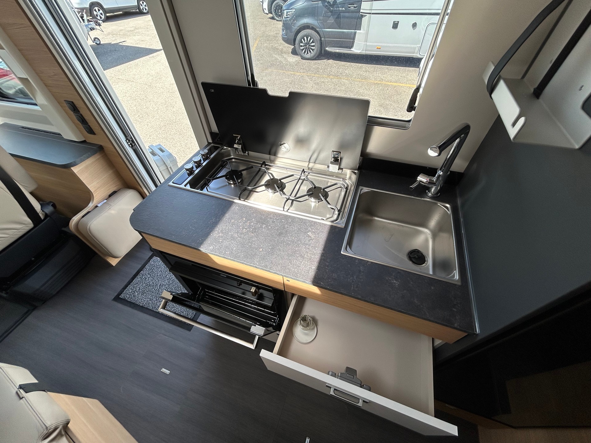 ADRIA Sonic Plus I 600 SL-image-13