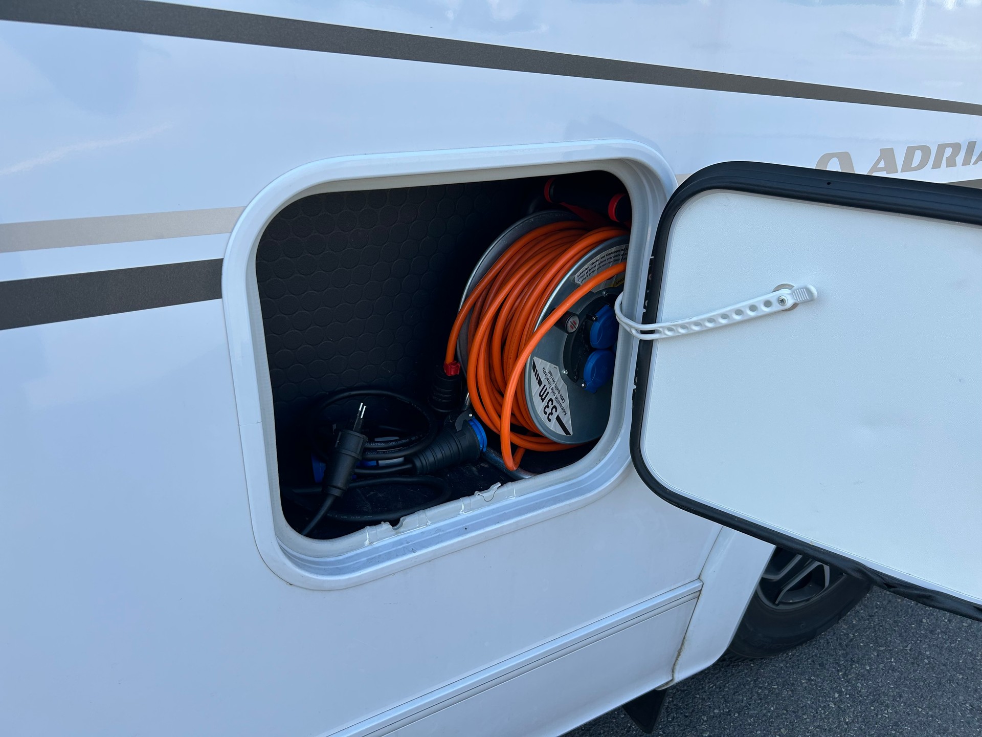 ADRIA Sonic Plus I 600 SL-image-9
