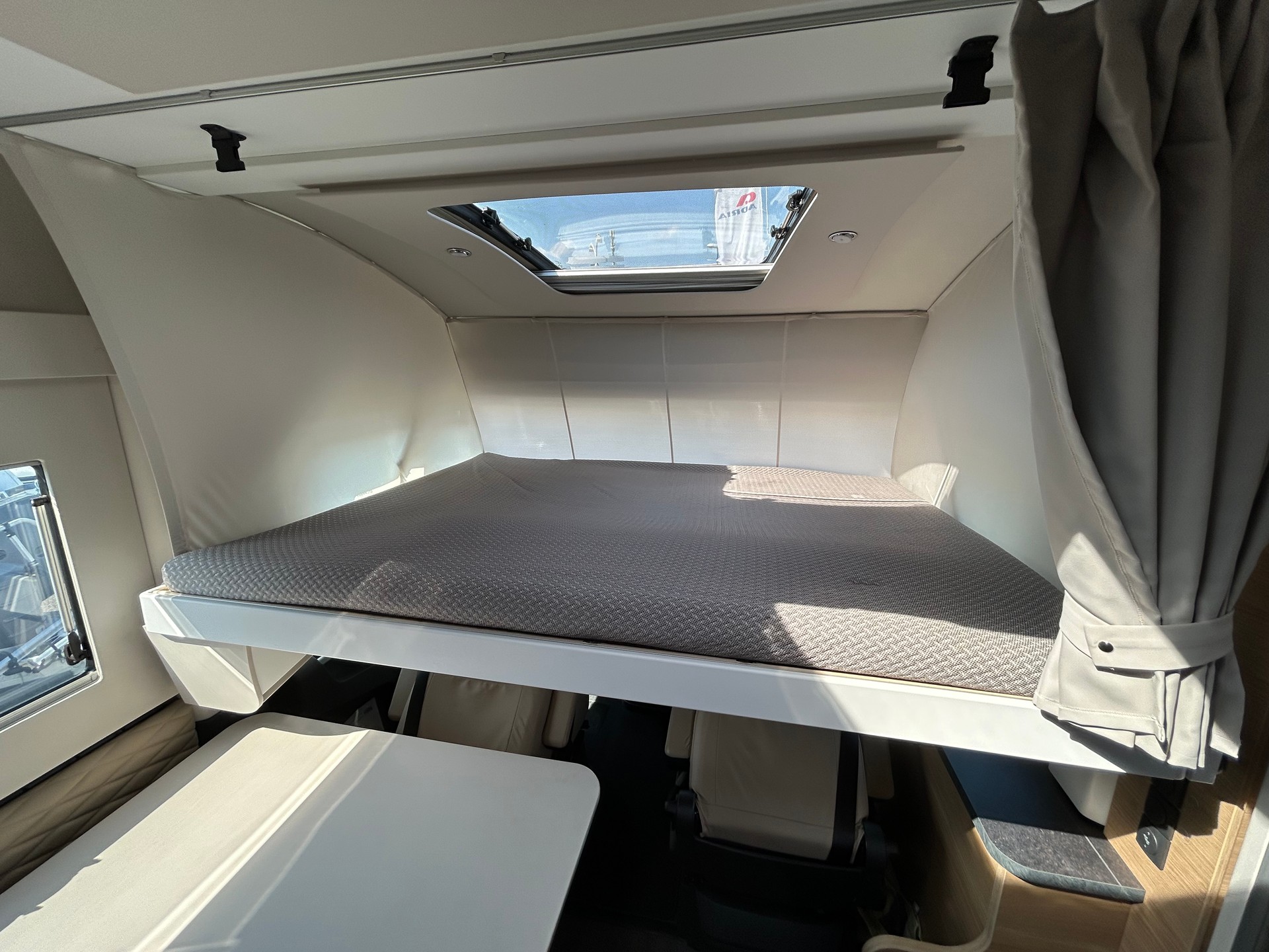 ADRIA Sonic Plus I 600 SL-image-30