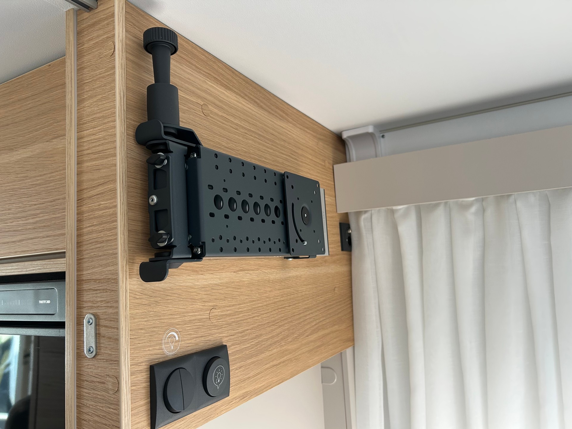 ADRIA Sonic Plus I 600 SL-image-24