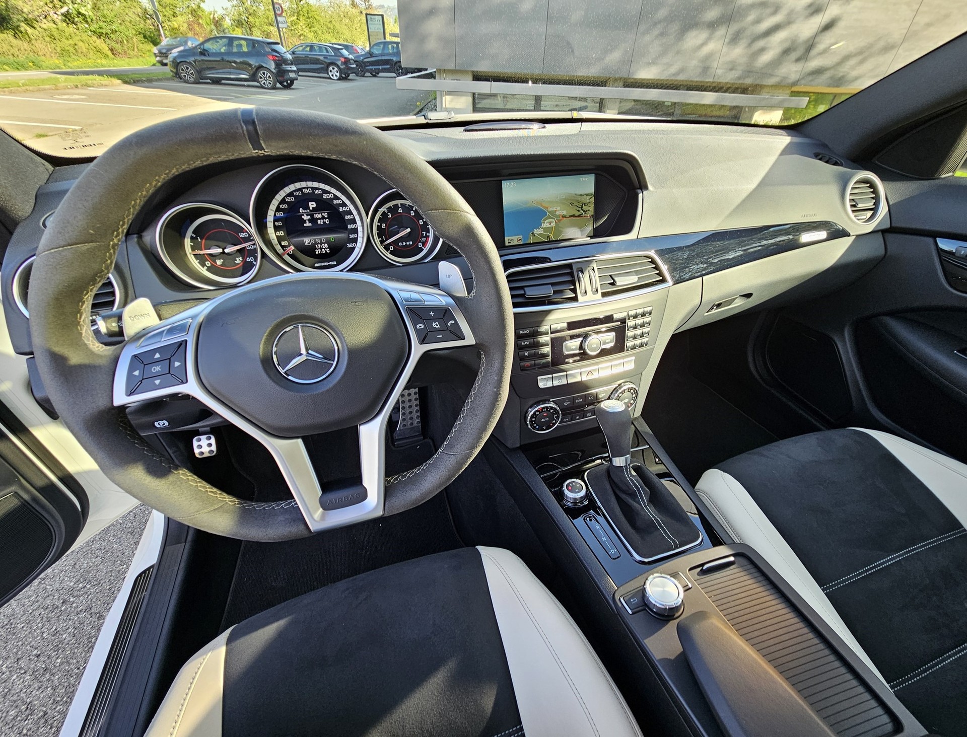 MERCEDES-BENZ C 63 Coupé AMG Edition 507 Speedshift MCT-image-11