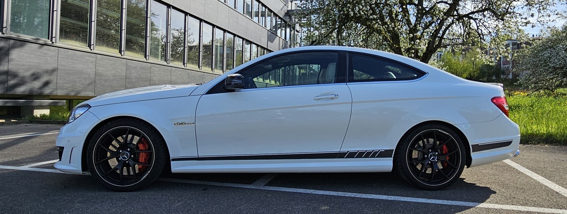 MERCEDES-BENZ C 63 Coupé AMG Edition 507 Speedshift MCT-image-2