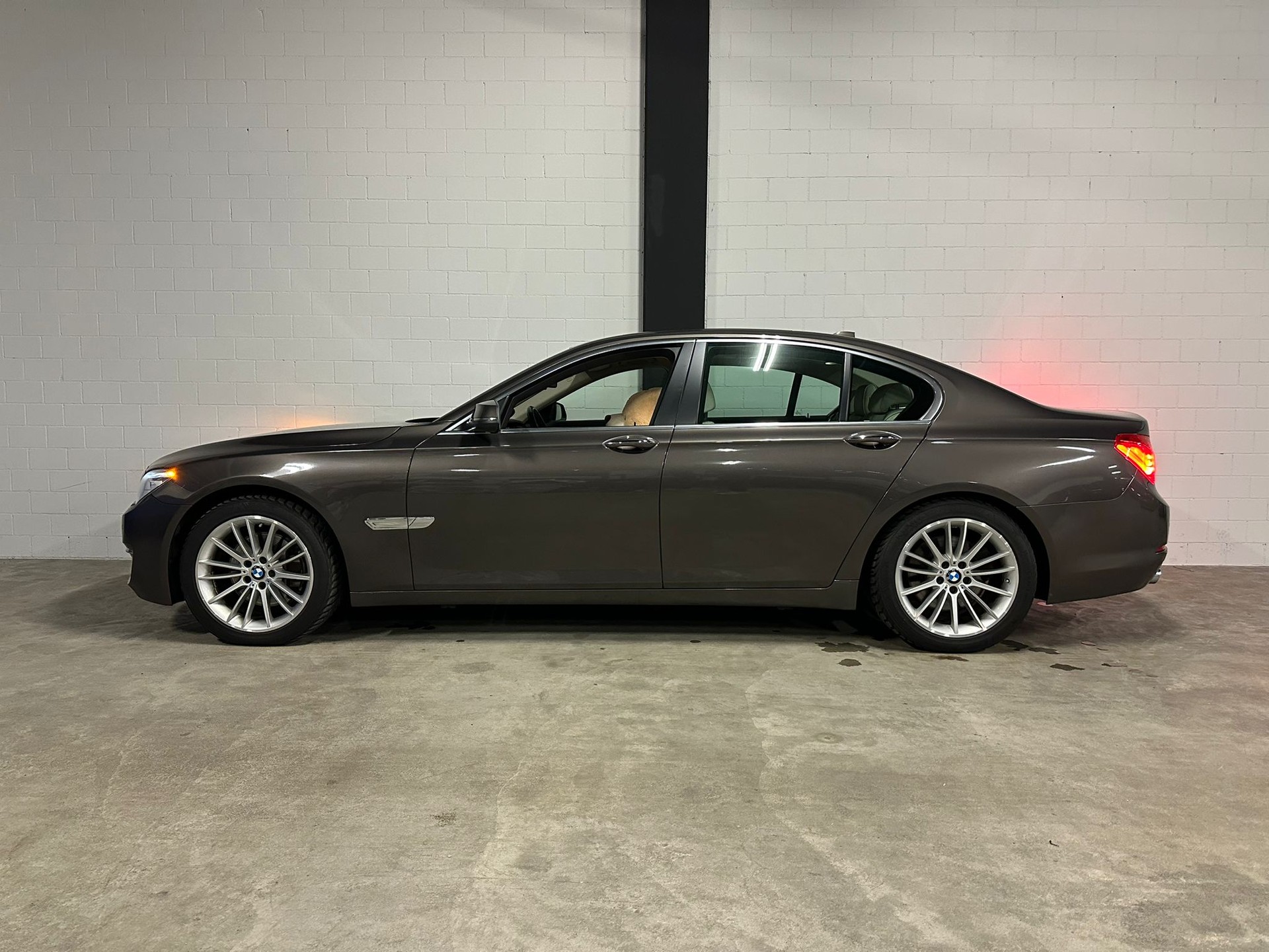 BMW 730d xDrive Facelift-image-0