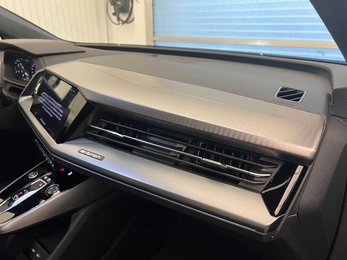 AUDI Q4 e-tron 55 quattro-image-16