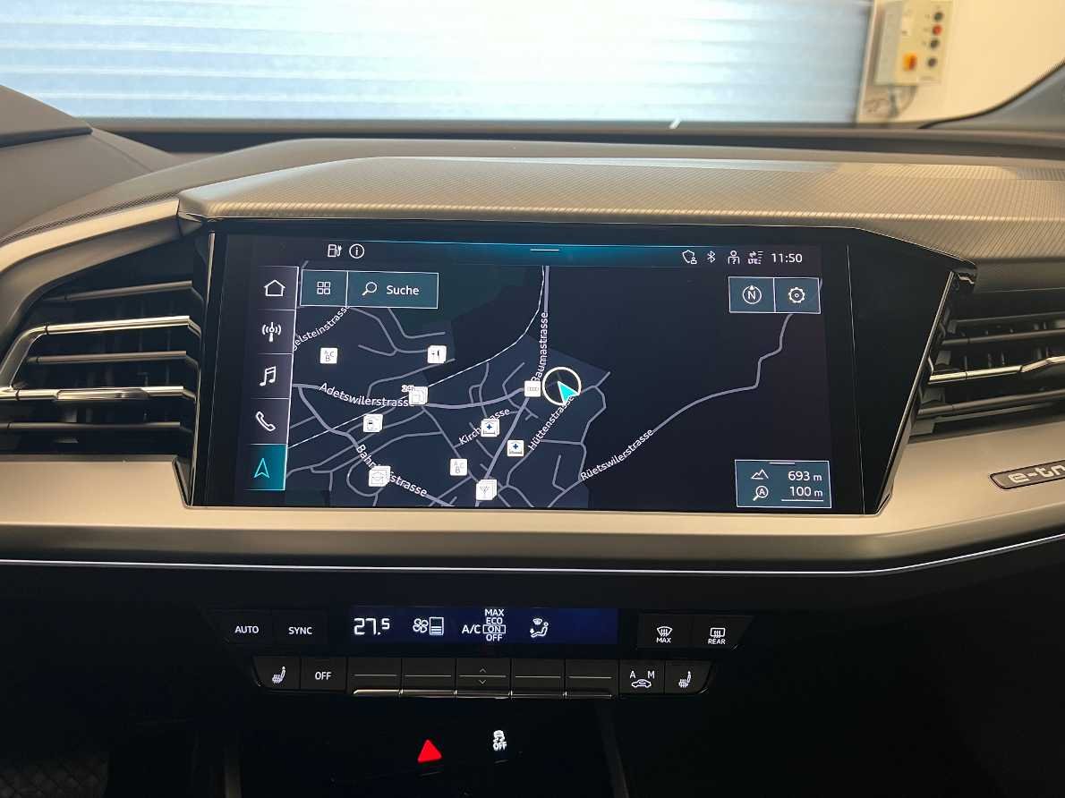 AUDI Q4 e-tron 55 quattro-image-13
