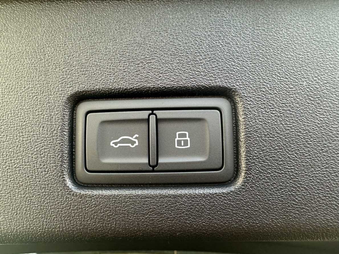 AUDI Q4 e-tron 55 quattro-image-20