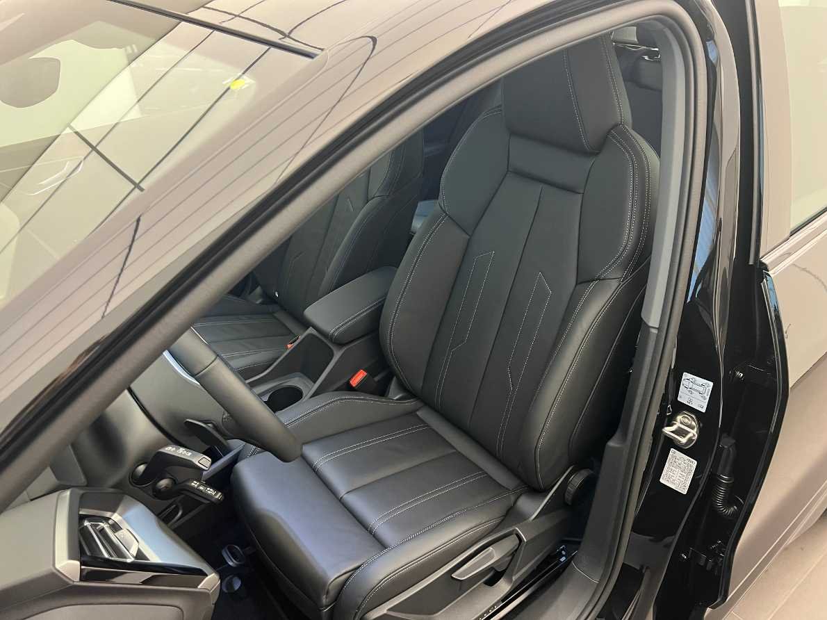 AUDI Q4 e-tron 55 quattro-image-4