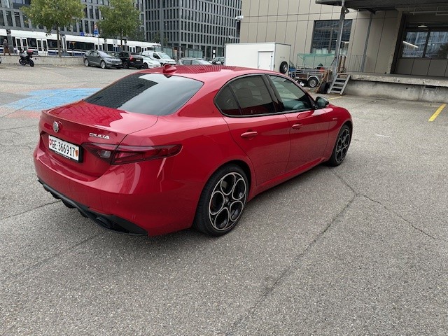ALFA ROMEO Giulia 2.0 Veloce Q4 Automatic-image-3