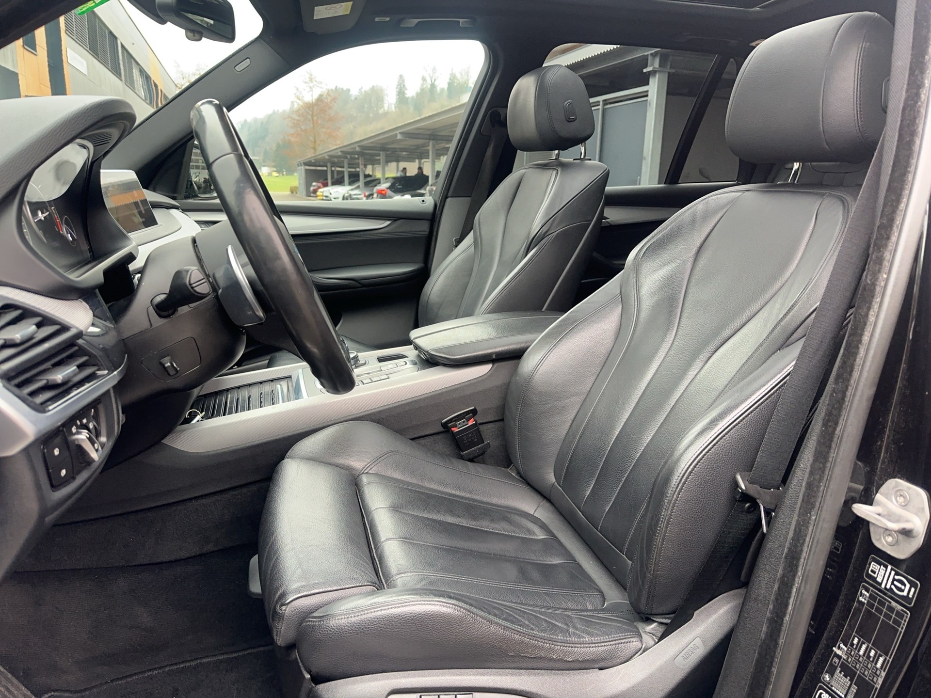 BMW X5 xDrive M50d Steptronic-image-11