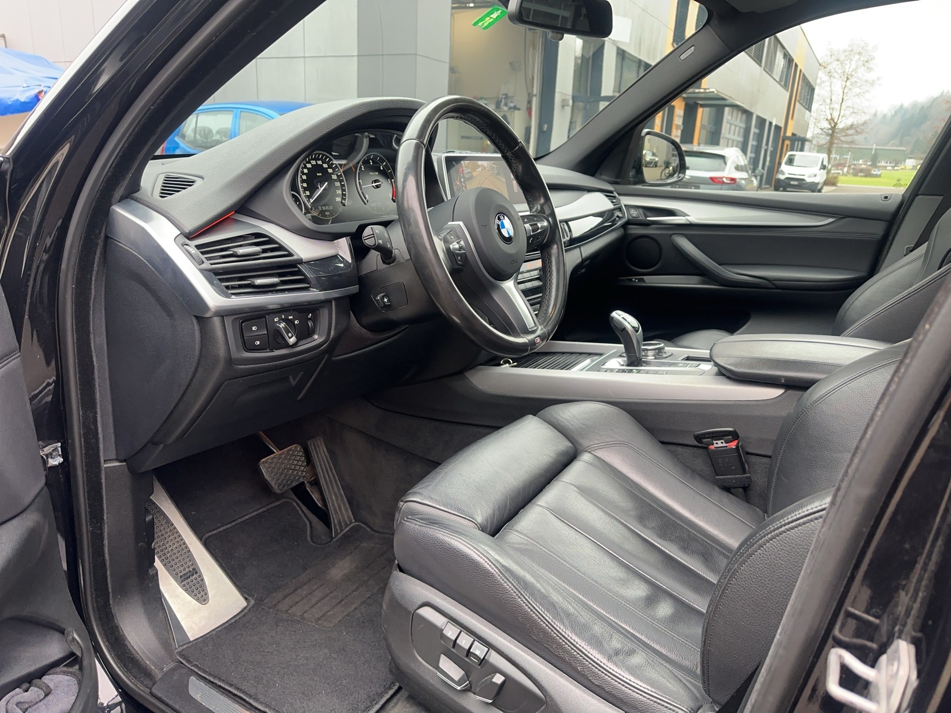 BMW X5 xDrive M50d Steptronic-image-9