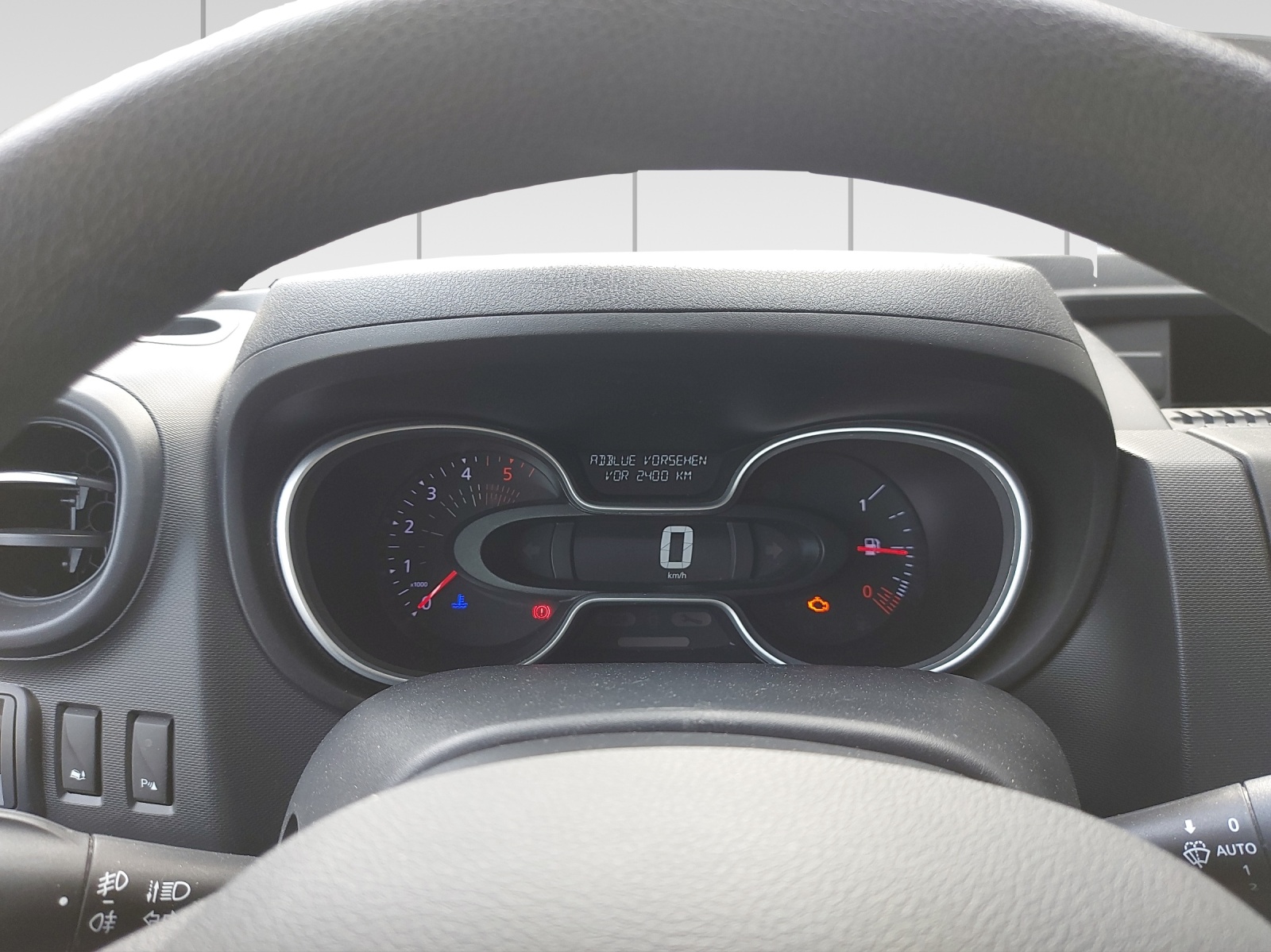 RENAULT Trafic 2.0 ENERGY dCi145 3.0t Business L1H1-image-8