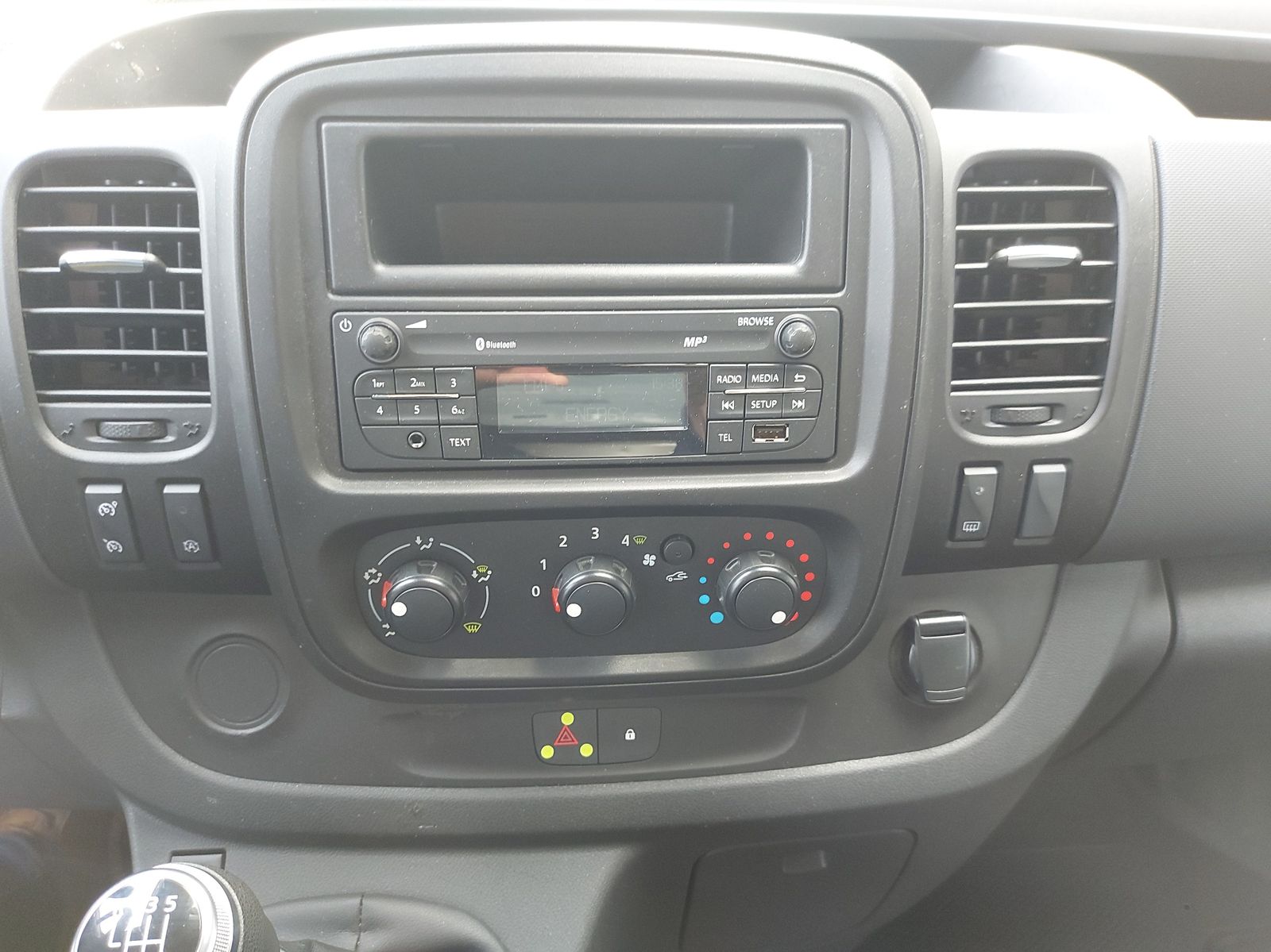 RENAULT Trafic 2.0 ENERGY dCi145 3.0t Business L1H1-image-10