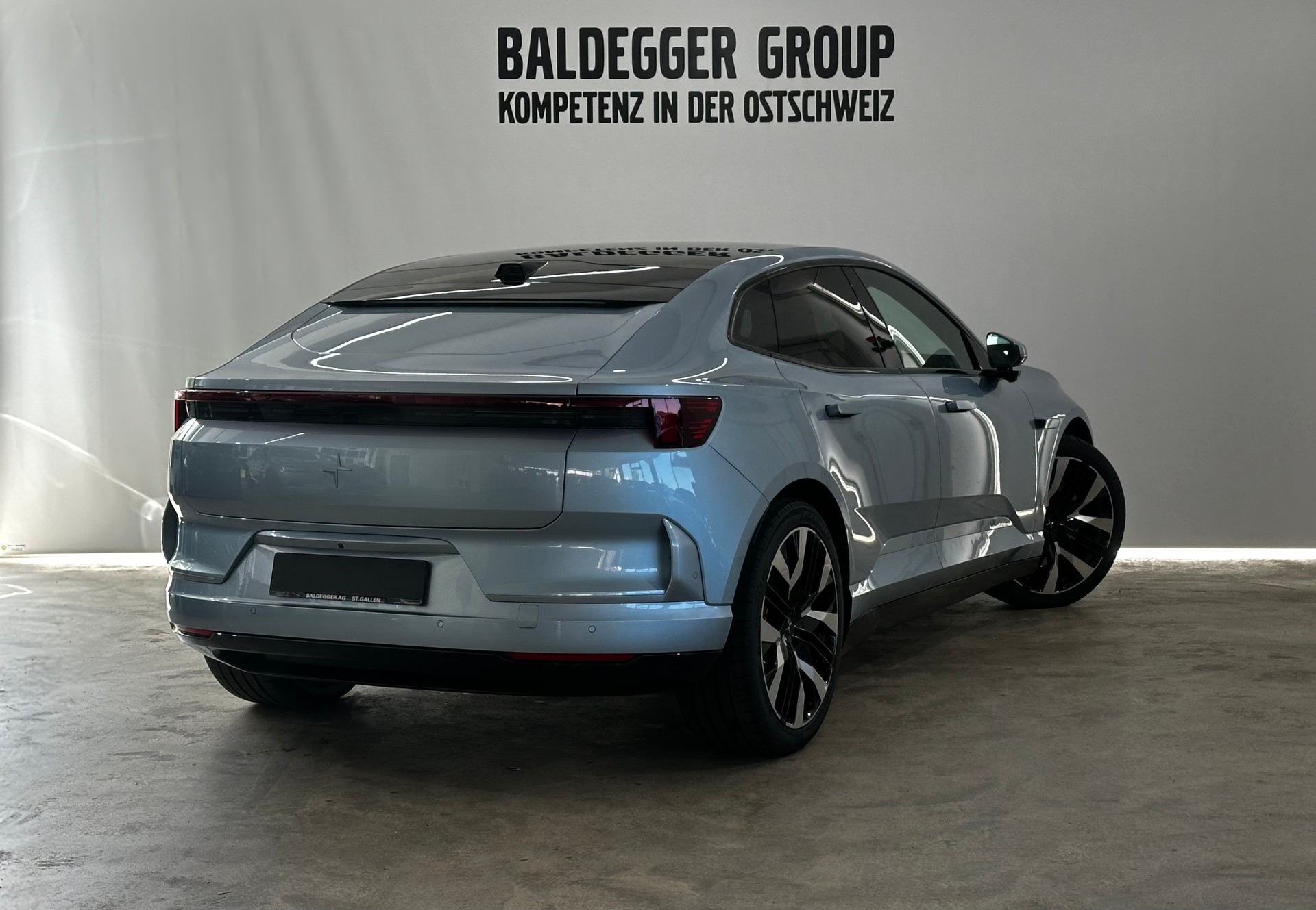 POLESTAR 4 Long Range Dual Motor-image-2