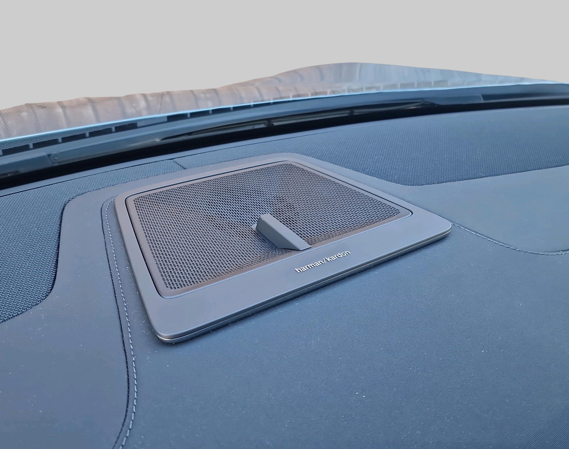 POLESTAR 4 Long Range Dual Motor-image-15