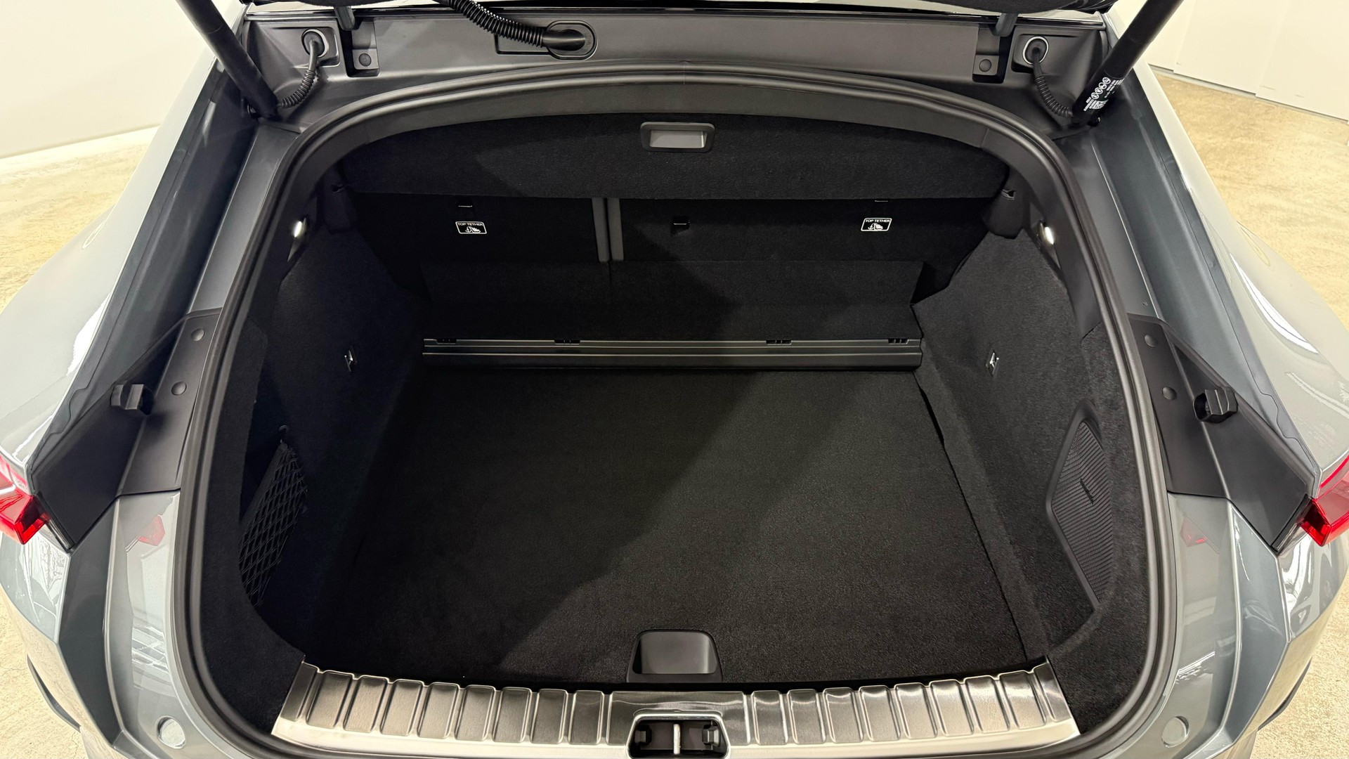 POLESTAR 4 Long Range Dual Motor-image-6