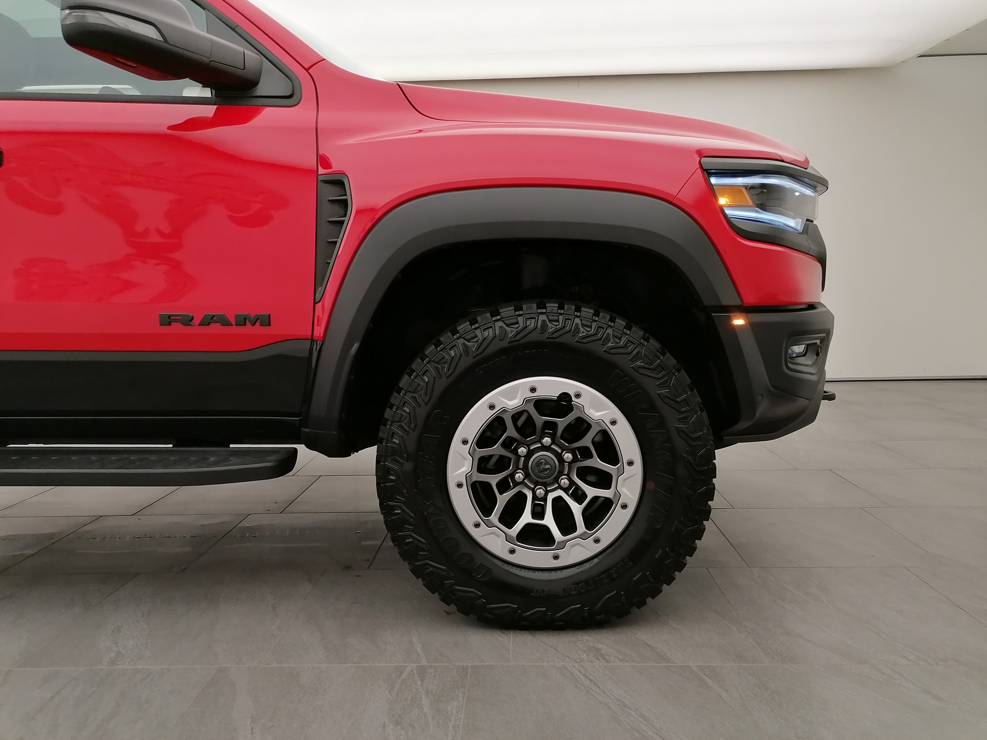 DODGE Ram 1500 TRX 6.2 V8-image-6