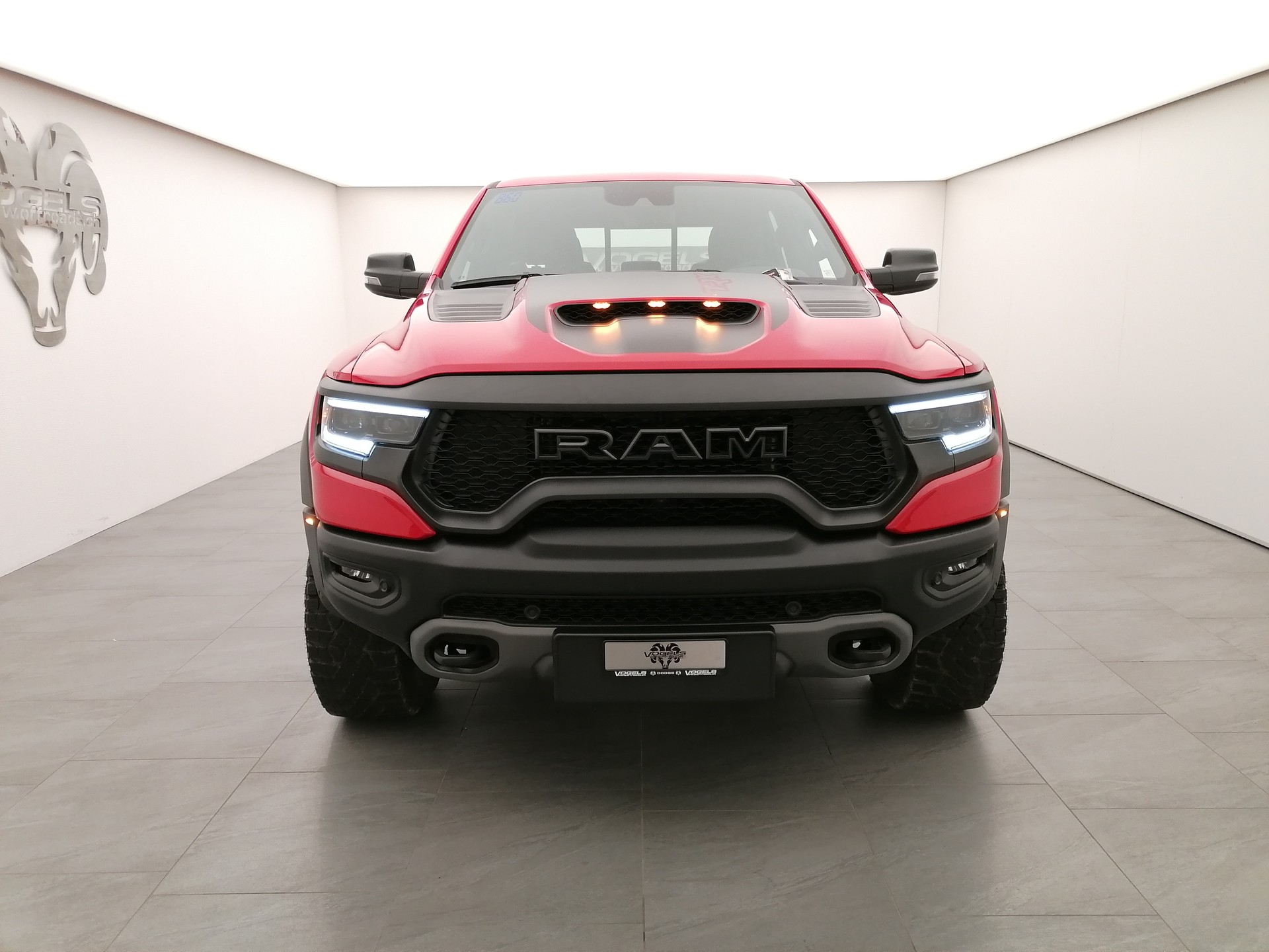 DODGE Ram 1500 TRX 6.2 V8-image-1