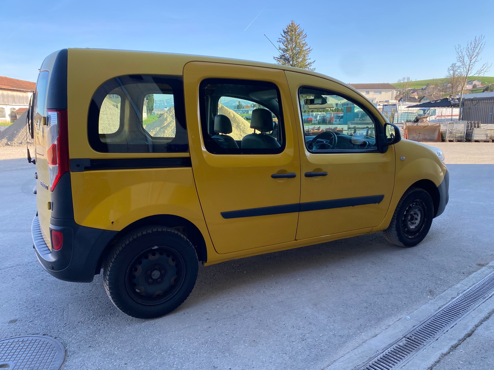 RENAULT Kangoo Medium 1.6 105 Business A-image-5