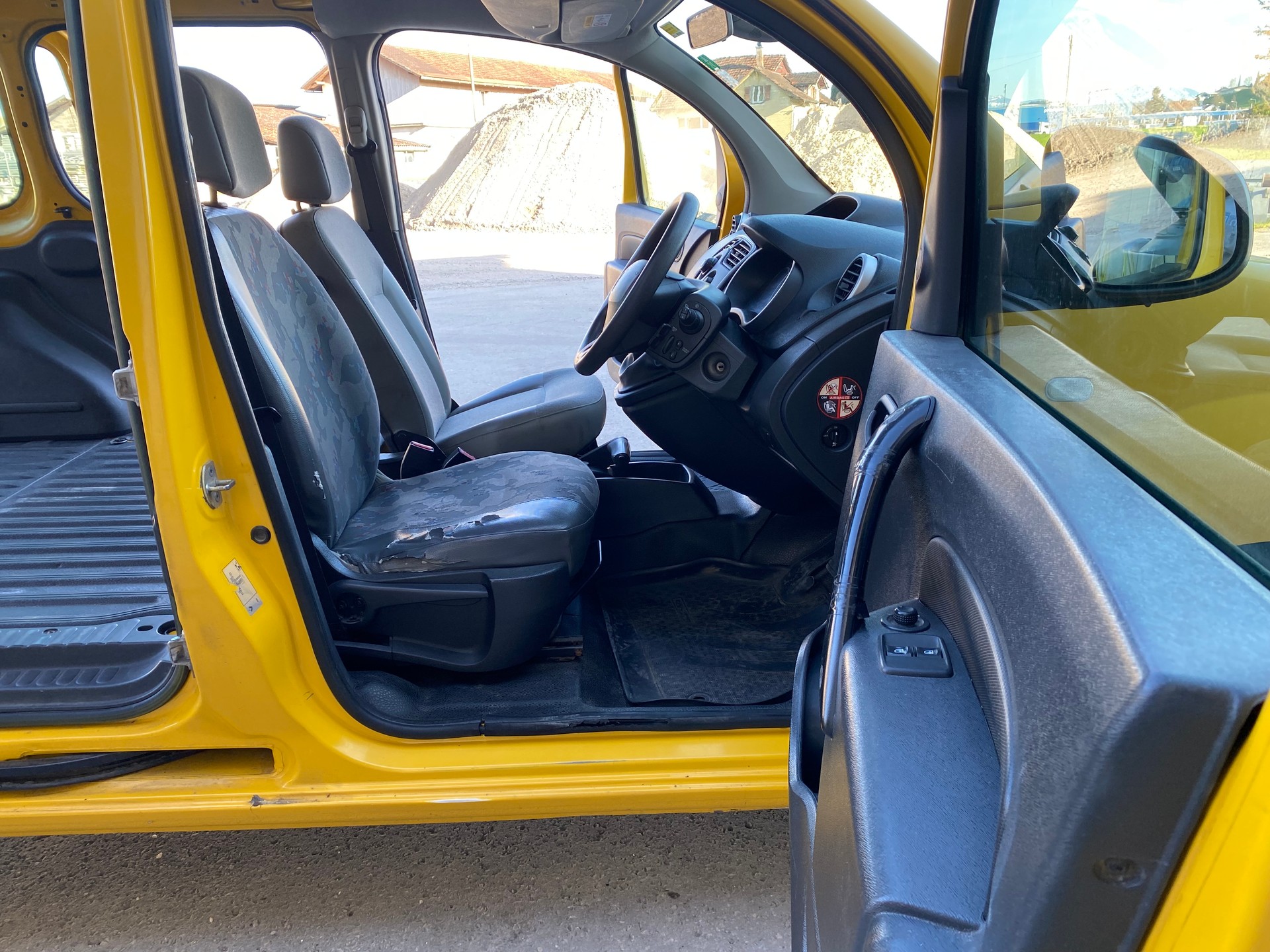RENAULT Kangoo Medium 1.6 105 Business A-image-11