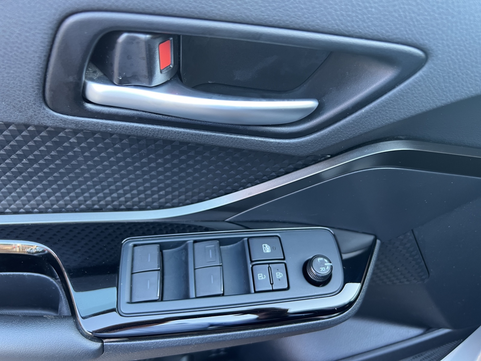 TOYOTA C-HR 1.8 HSD CVT Premium-image-6