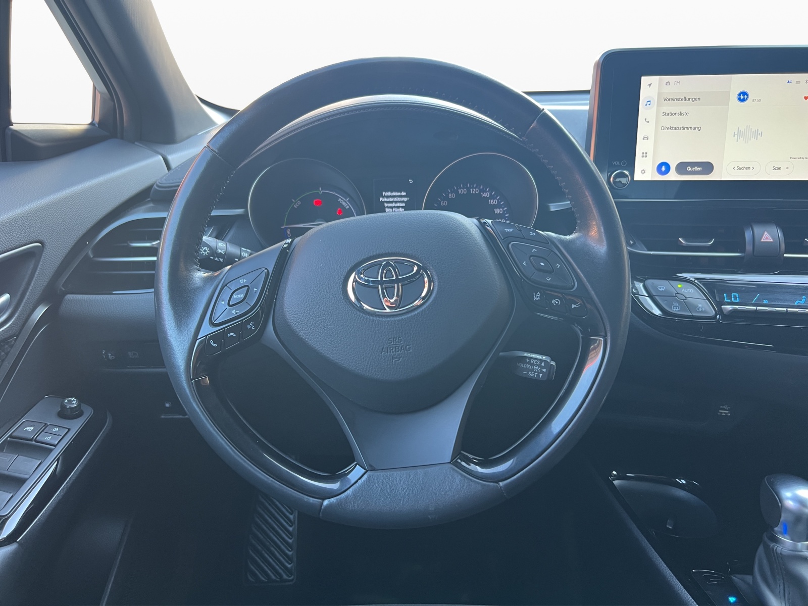 TOYOTA C-HR 1.8 HSD CVT Premium-image-7