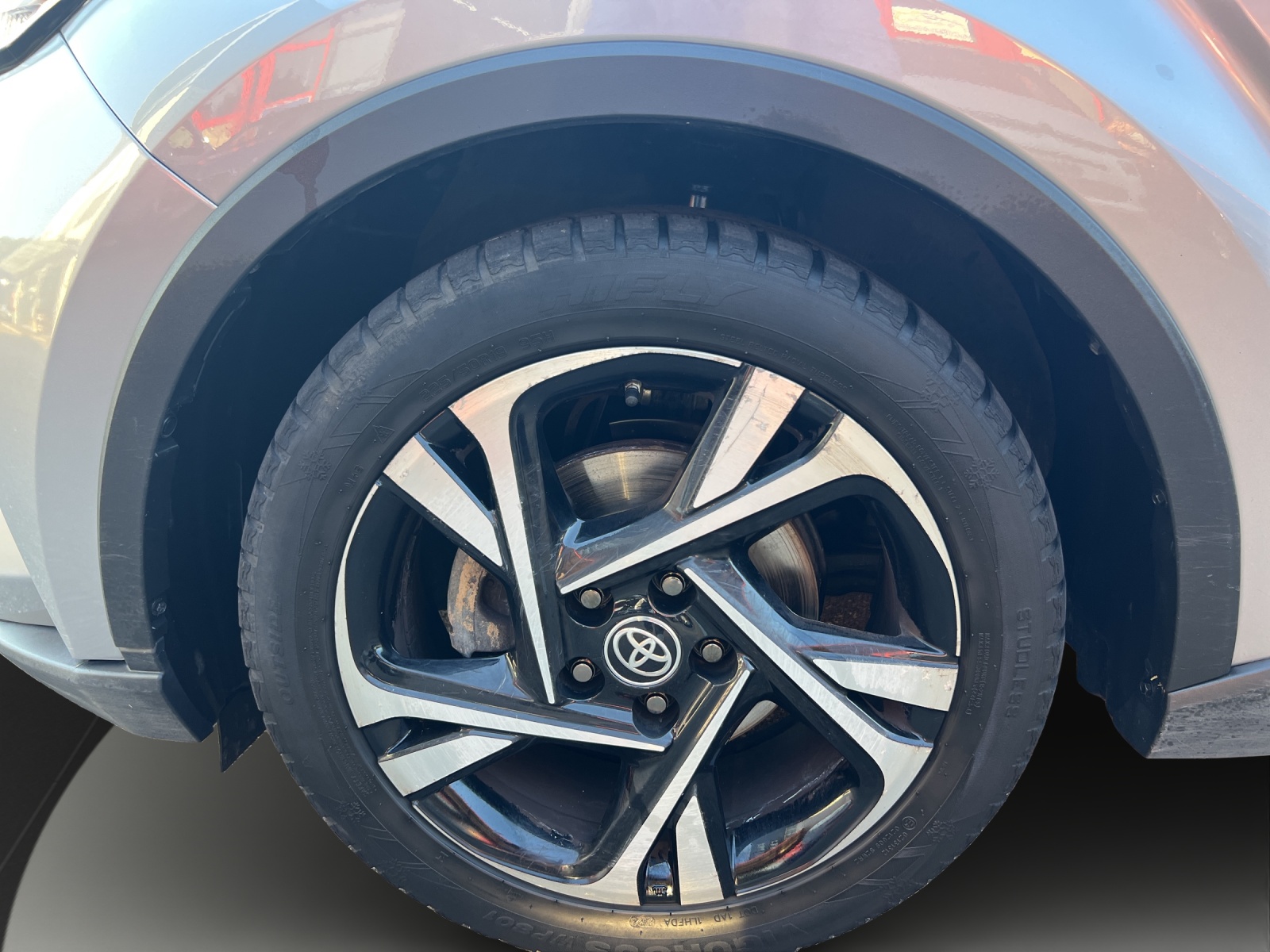 TOYOTA C-HR 1.8 HSD CVT Premium-image-17