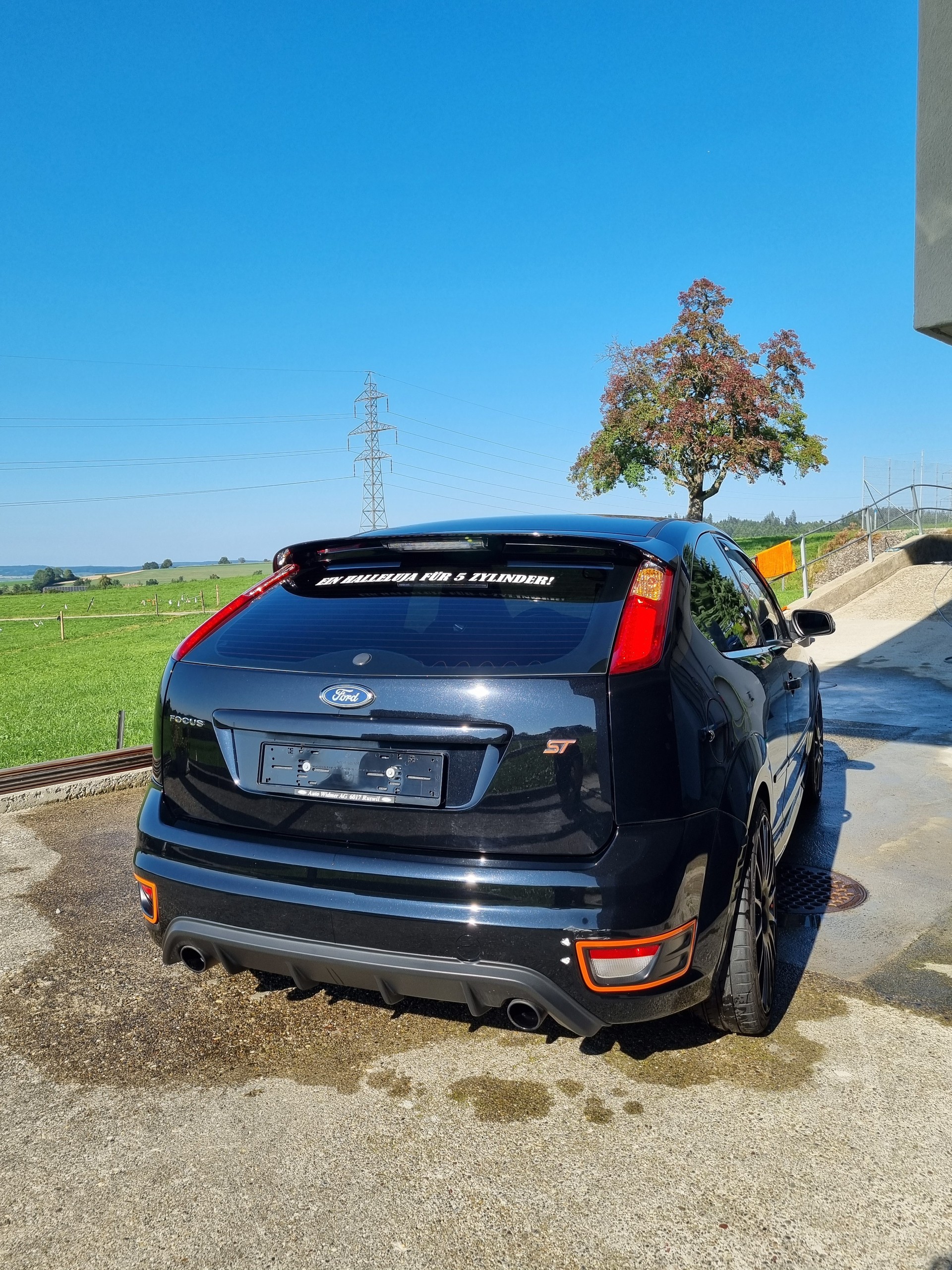 FORD Focus 2.5 Turbo ST Black Edition-image-2