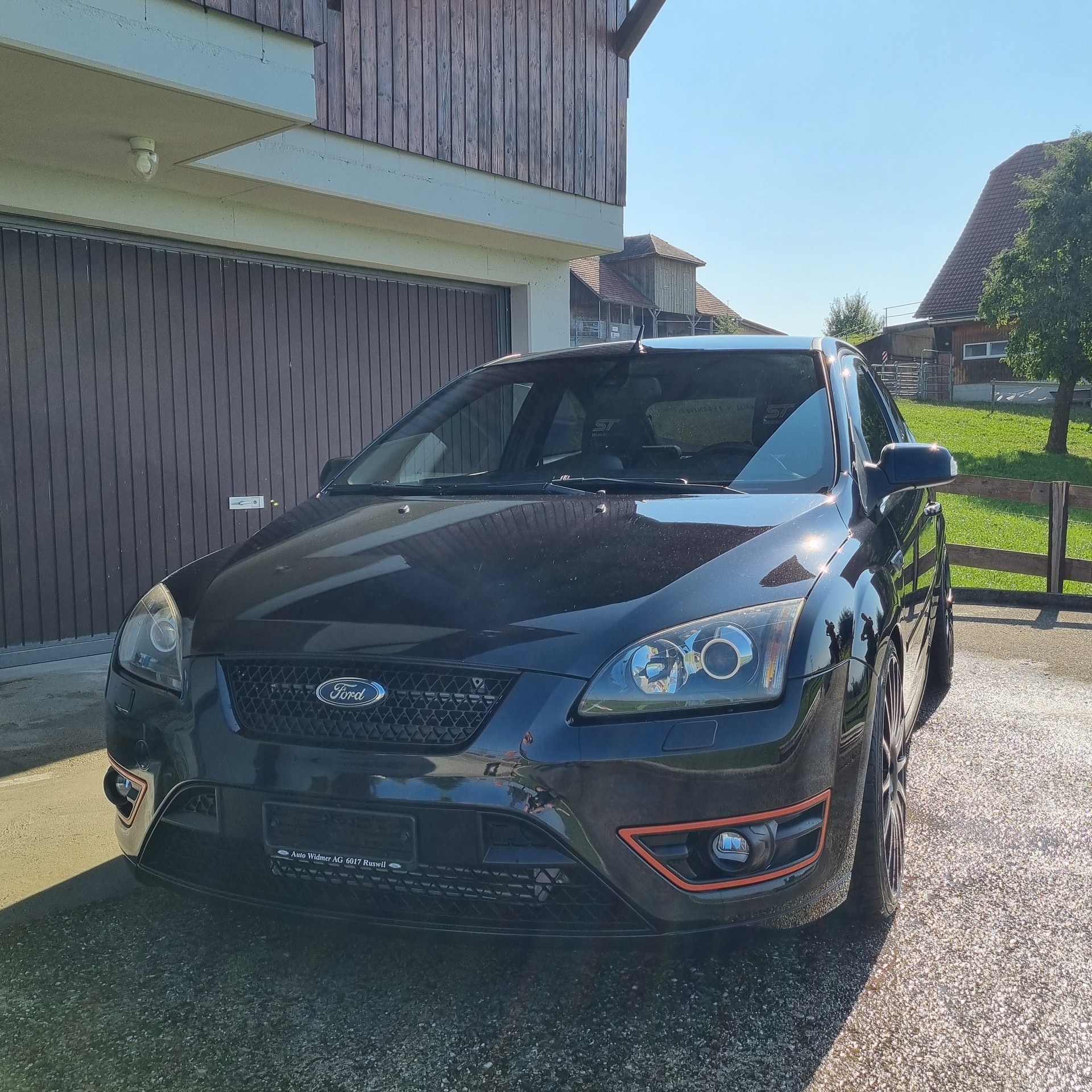 FORD Focus 2.5 Turbo ST Black Edition-image-3
